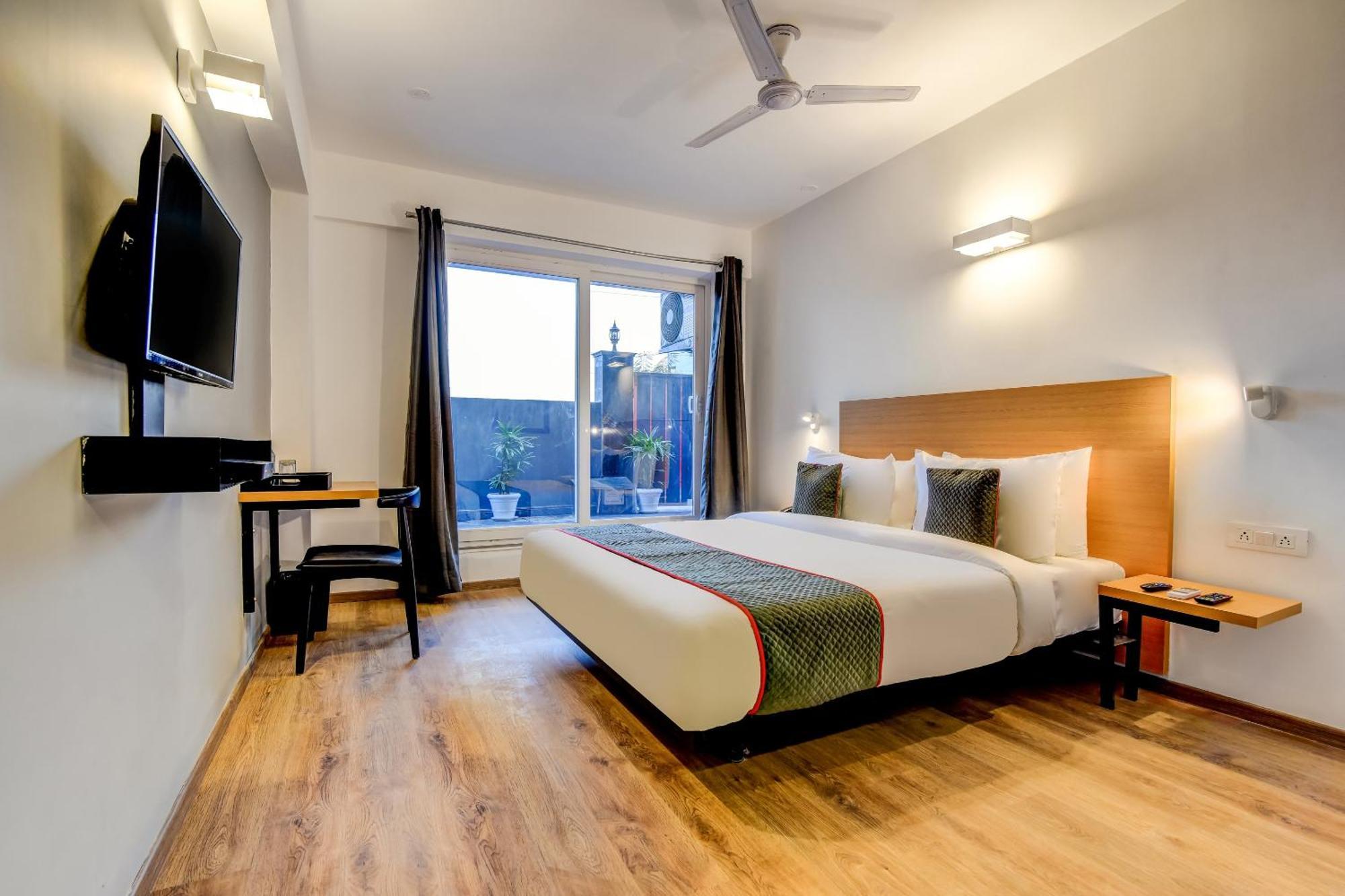 Townhouse Infinity Hotel 4*