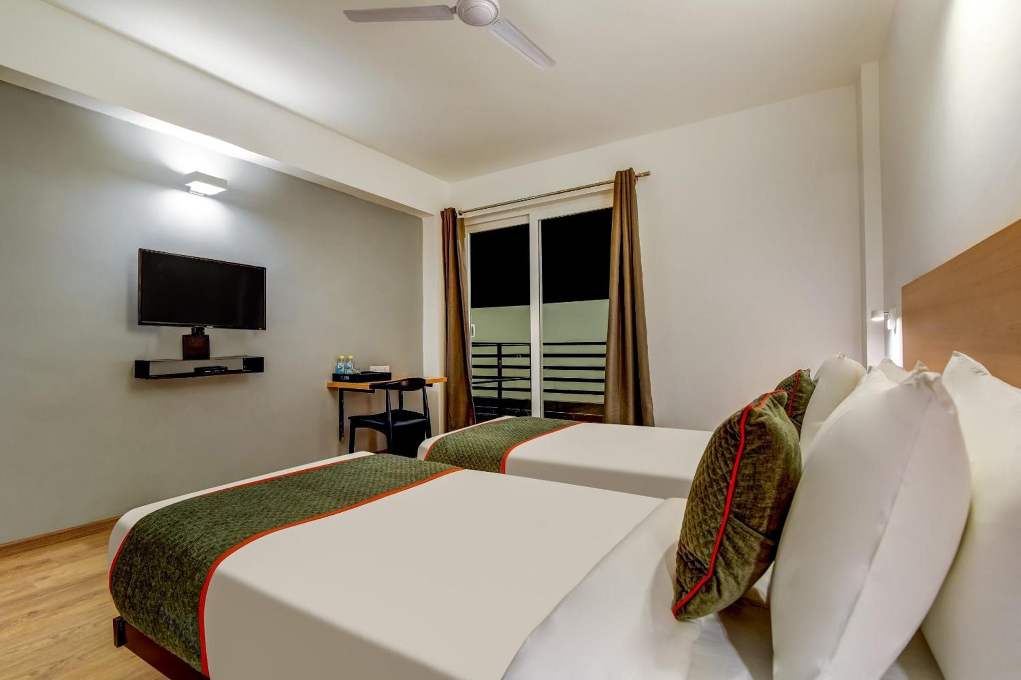 Townhouse Infinity Hotel