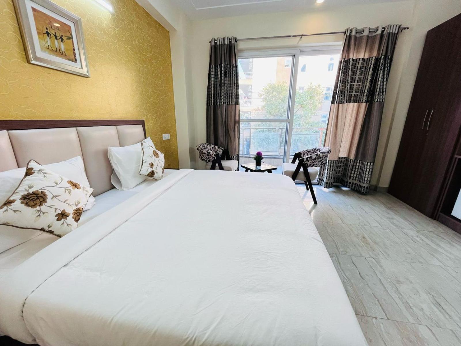 The Luxe 18 - Golf Course Road 3* Gurgaon