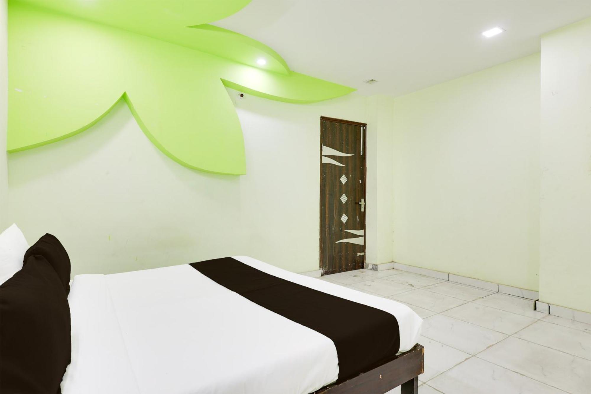 Hotel O Circle Residency