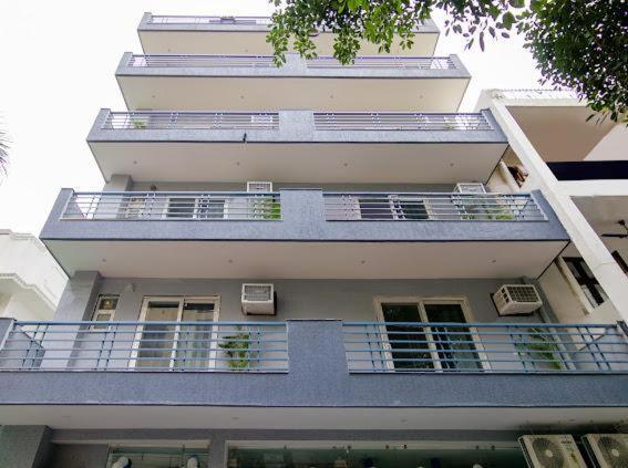 Silver Fern Serviced Sector 39 Apartment
