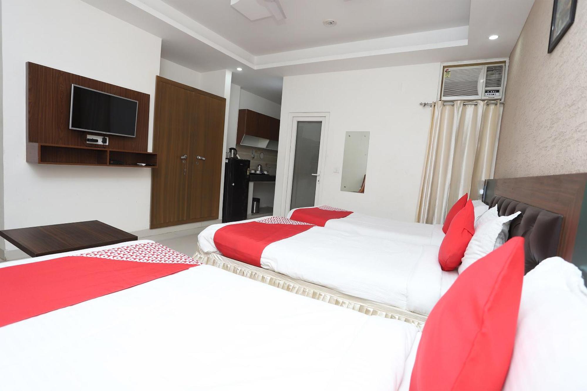 Hotel Super Capital O Levanti Near Aravali Biodiversity Park Gurgaon