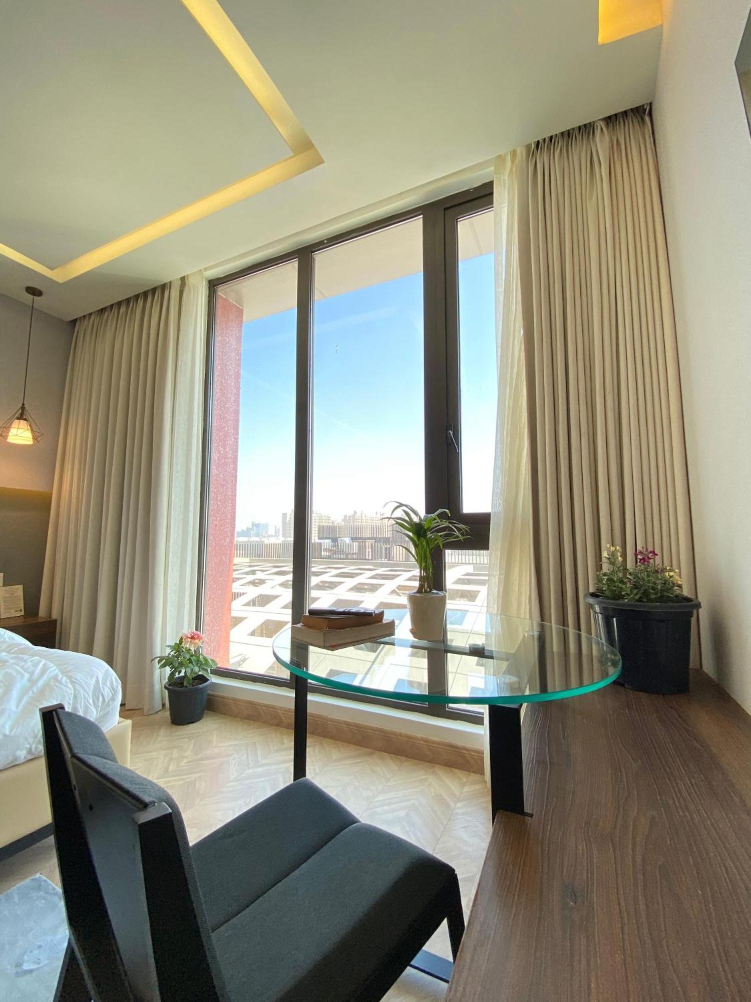 Apartment Elegant In Gurgaon
