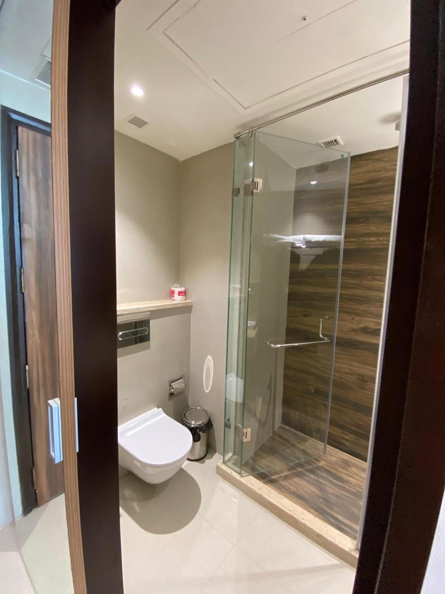 Apartment Elegant In Gurgaon