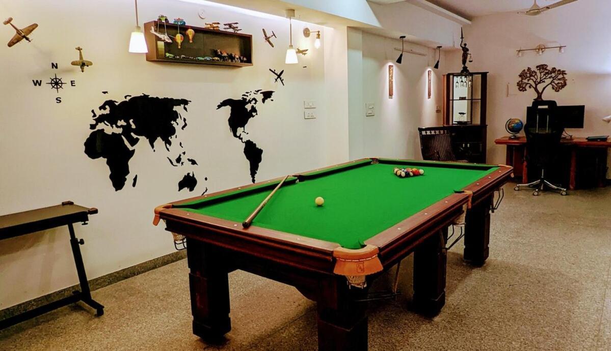 Dlf 5 Bed Cozy Dugout Pool Table 4k Theatre Apartment Gurgaon
