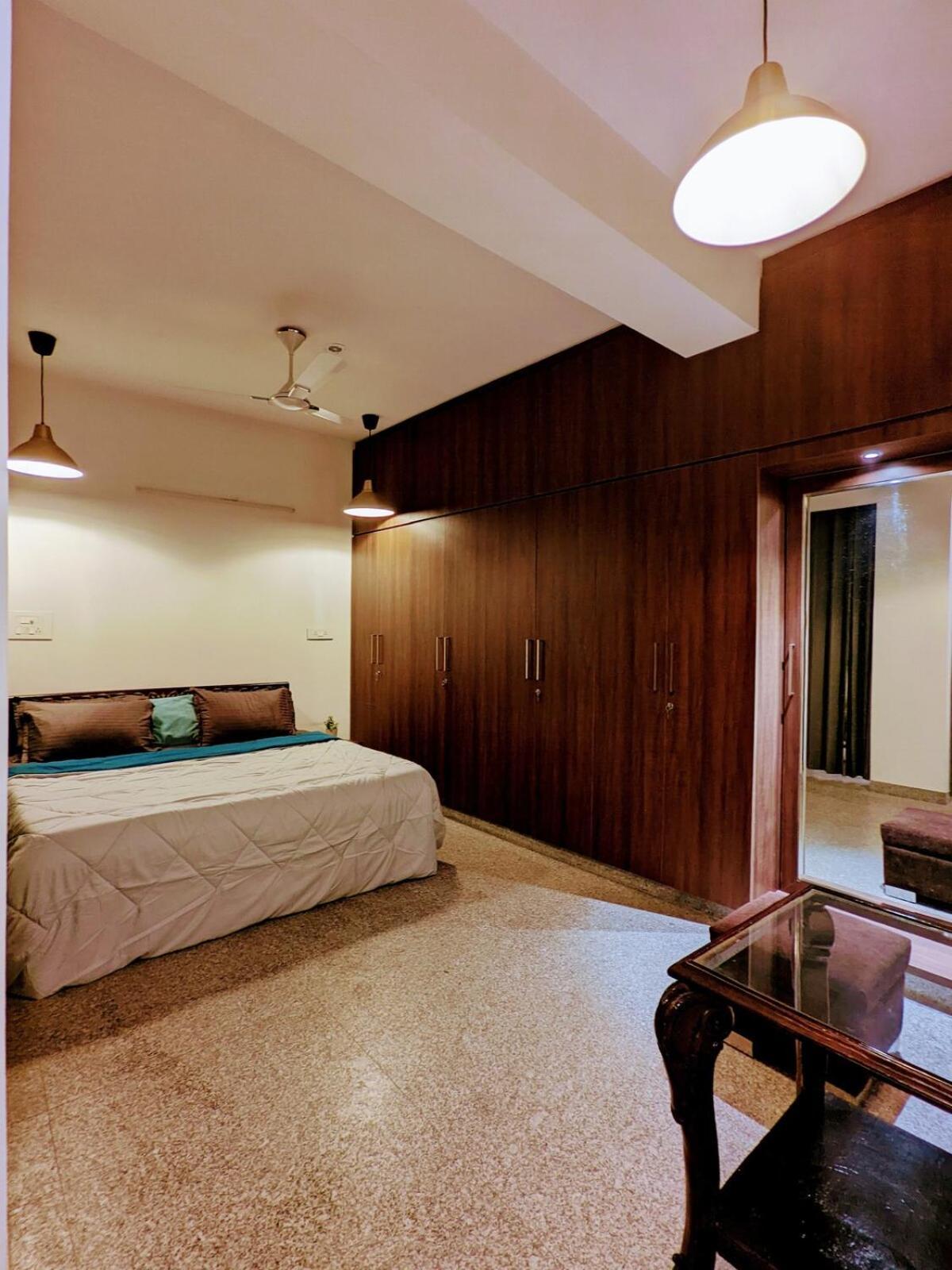 Dlf 5 Bed Cozy Dugout Pool Table 4k Theatre * Gurgaon