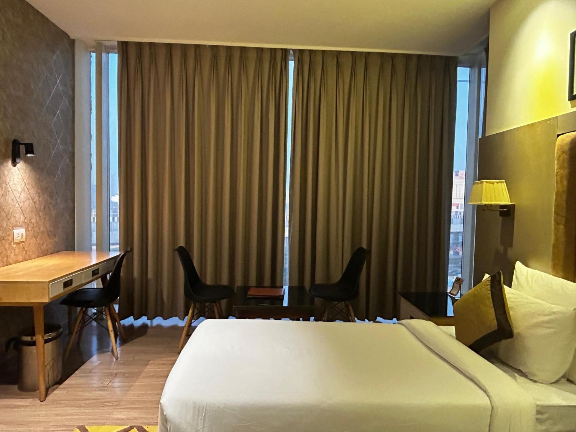 Sakura Gold Hotel