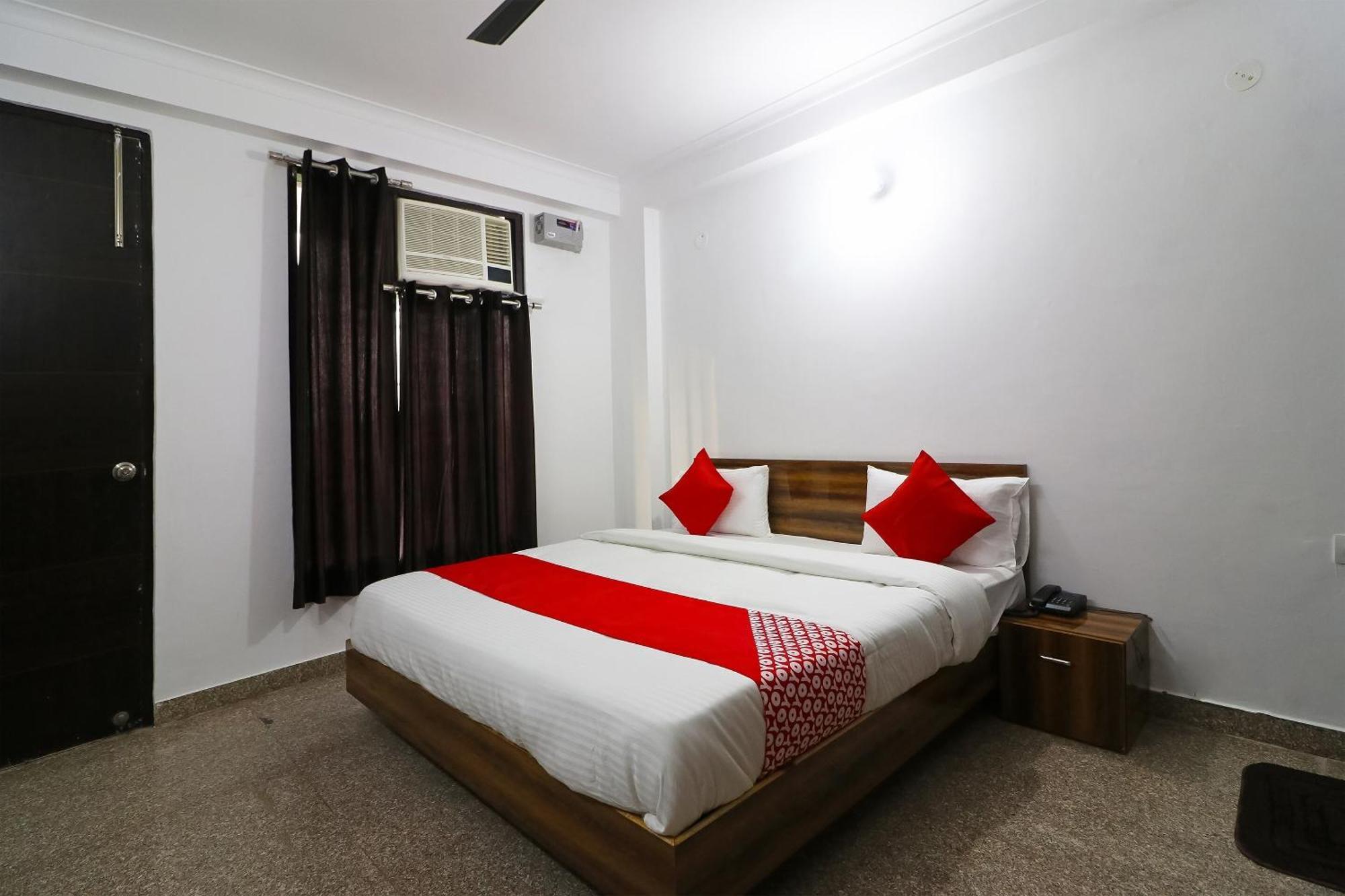 Hotel Collection O Diamond Gurgaon