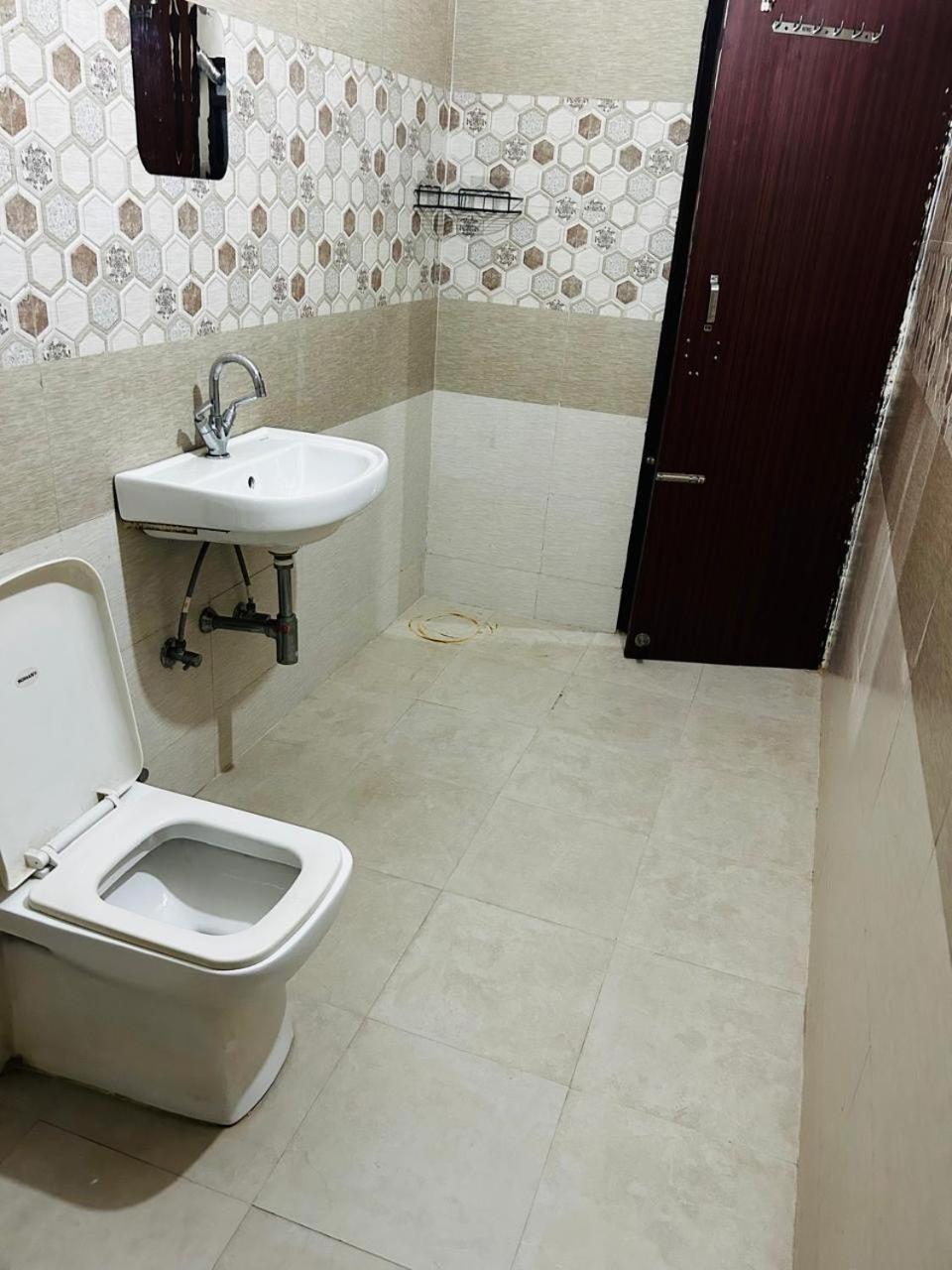 Cozy 2 Bhk Flat In