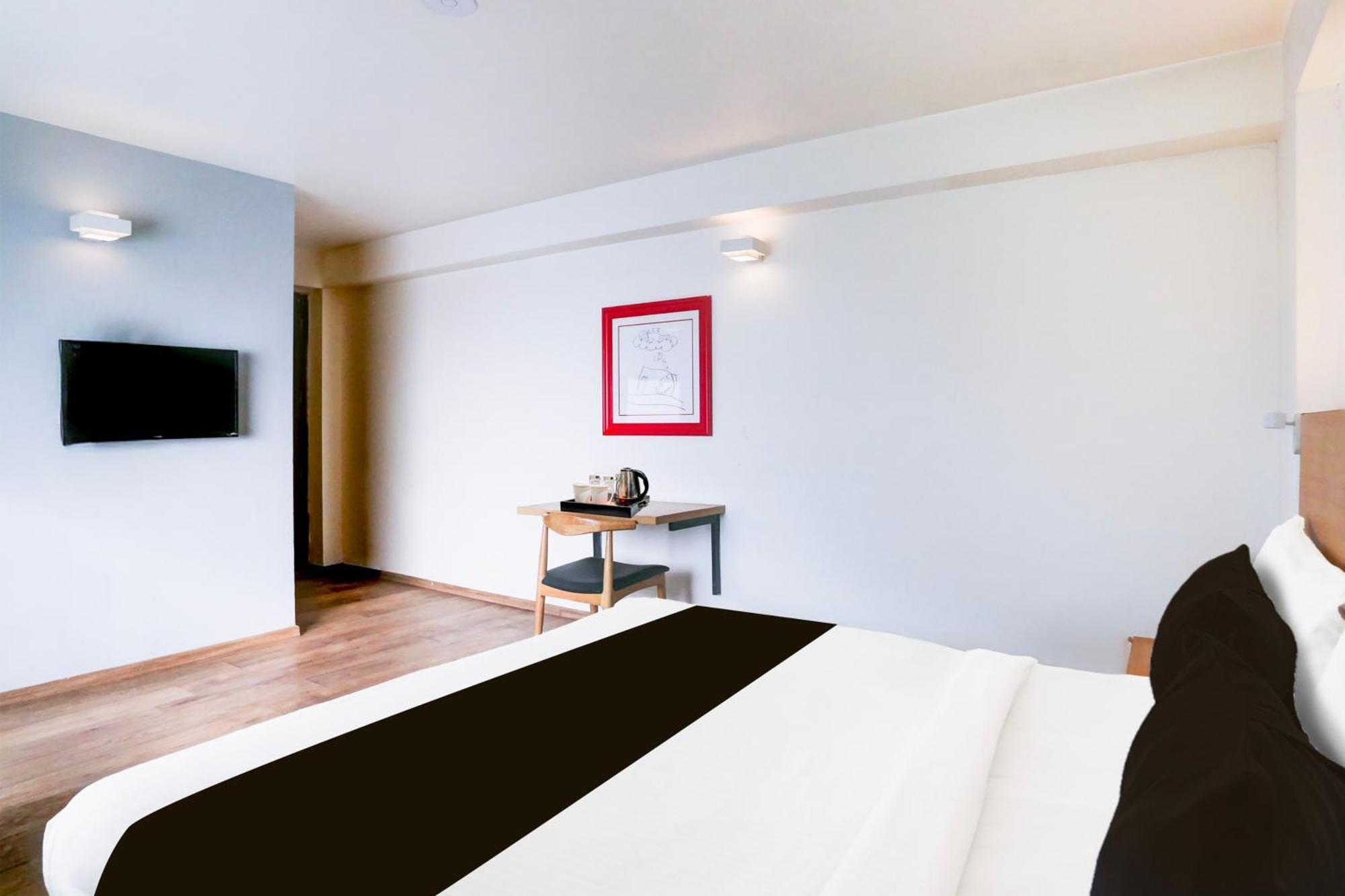 Hotel Super Townhouse Sector 57 Near Hong Kong Bazaar Gurgaon
