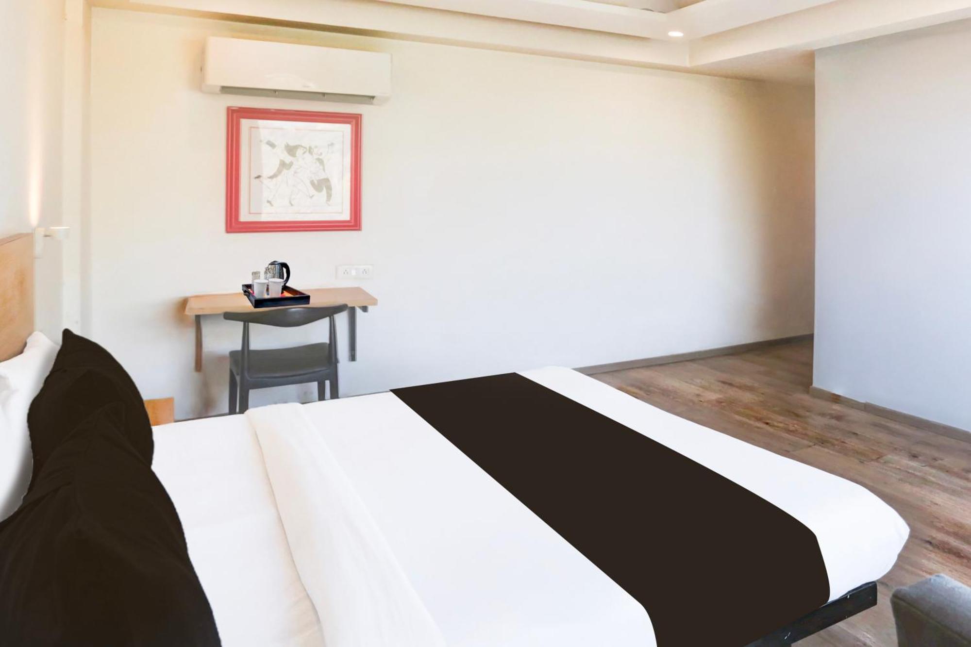 Super Townhouse Sector 57 Near Hong Kong Bazaar Hotel Gurgaon