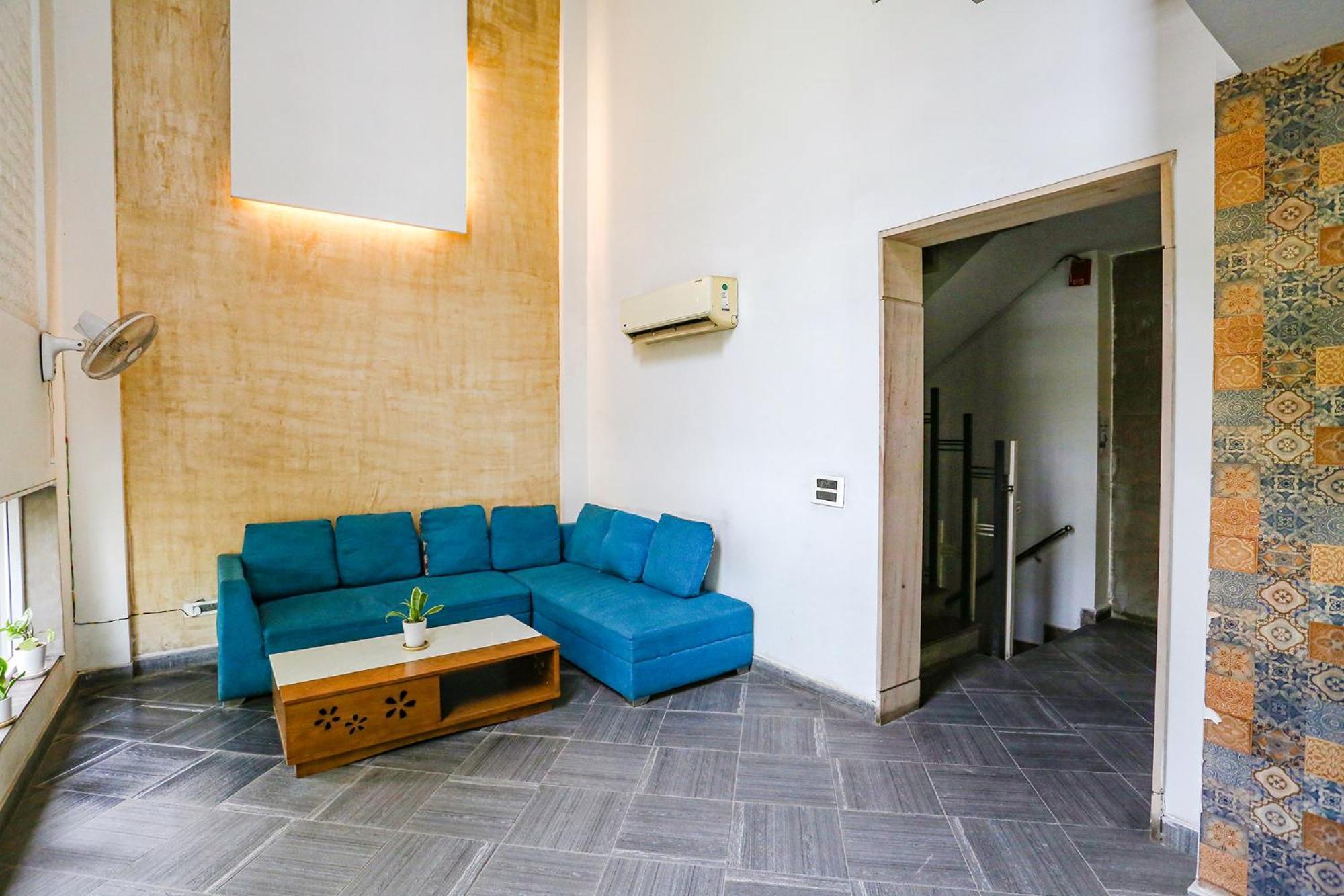 Hotel Fabhotel Premium Nest
