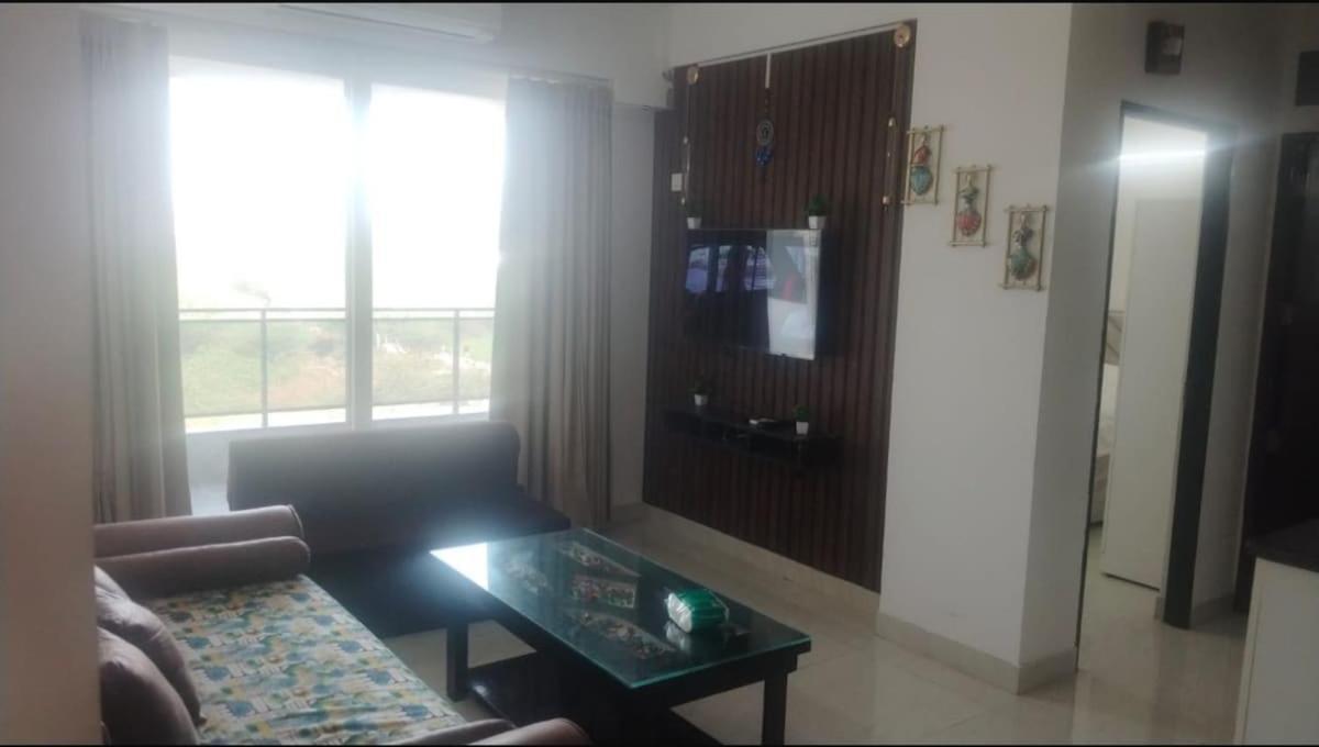 Dwarka Express * Gurgaon