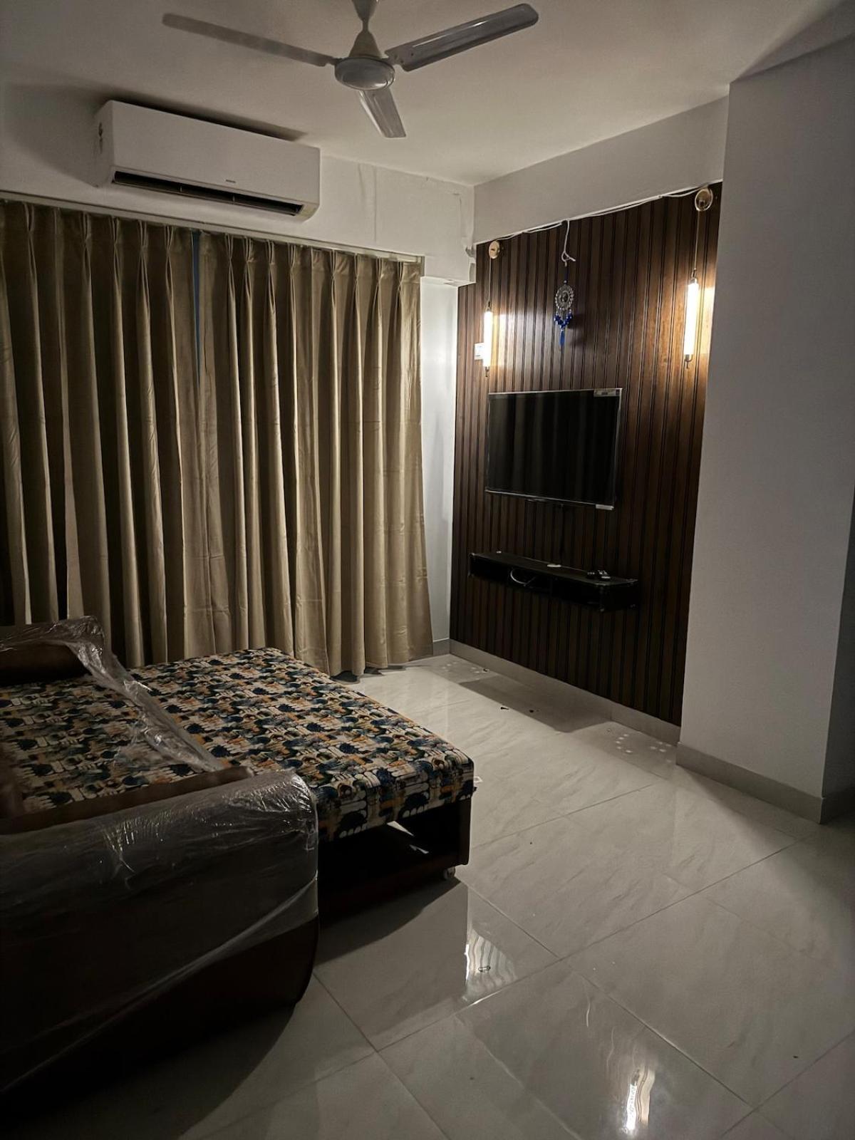 Apartment Dwarka Express *