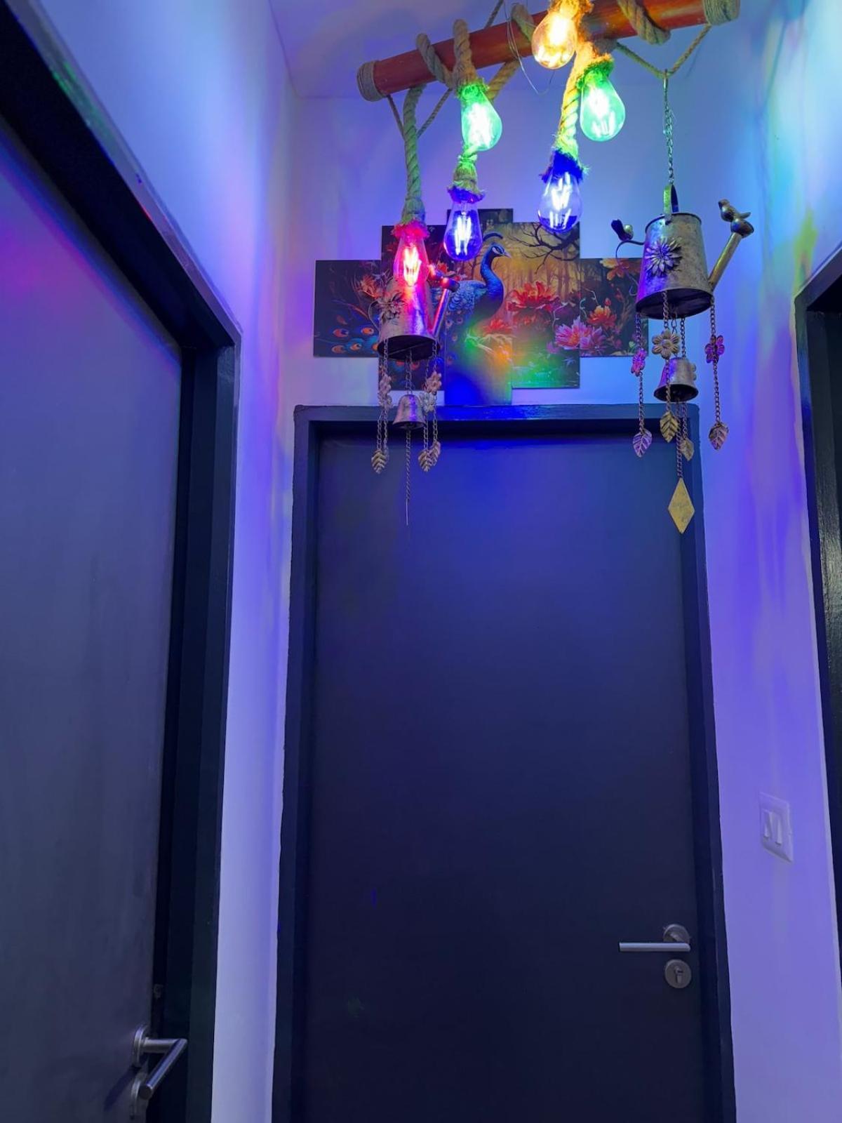 Dwarka Express Apartment *
