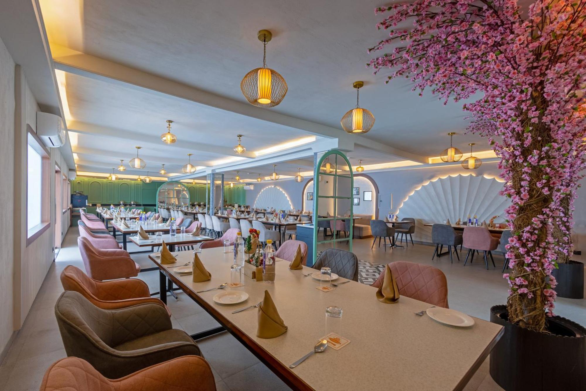 Aapno Ghar & Amusement Park Resort 3*