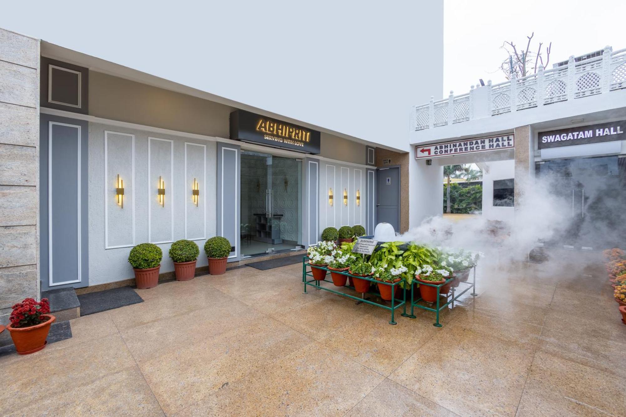 Aapno Ghar & Amusement Park Resort
