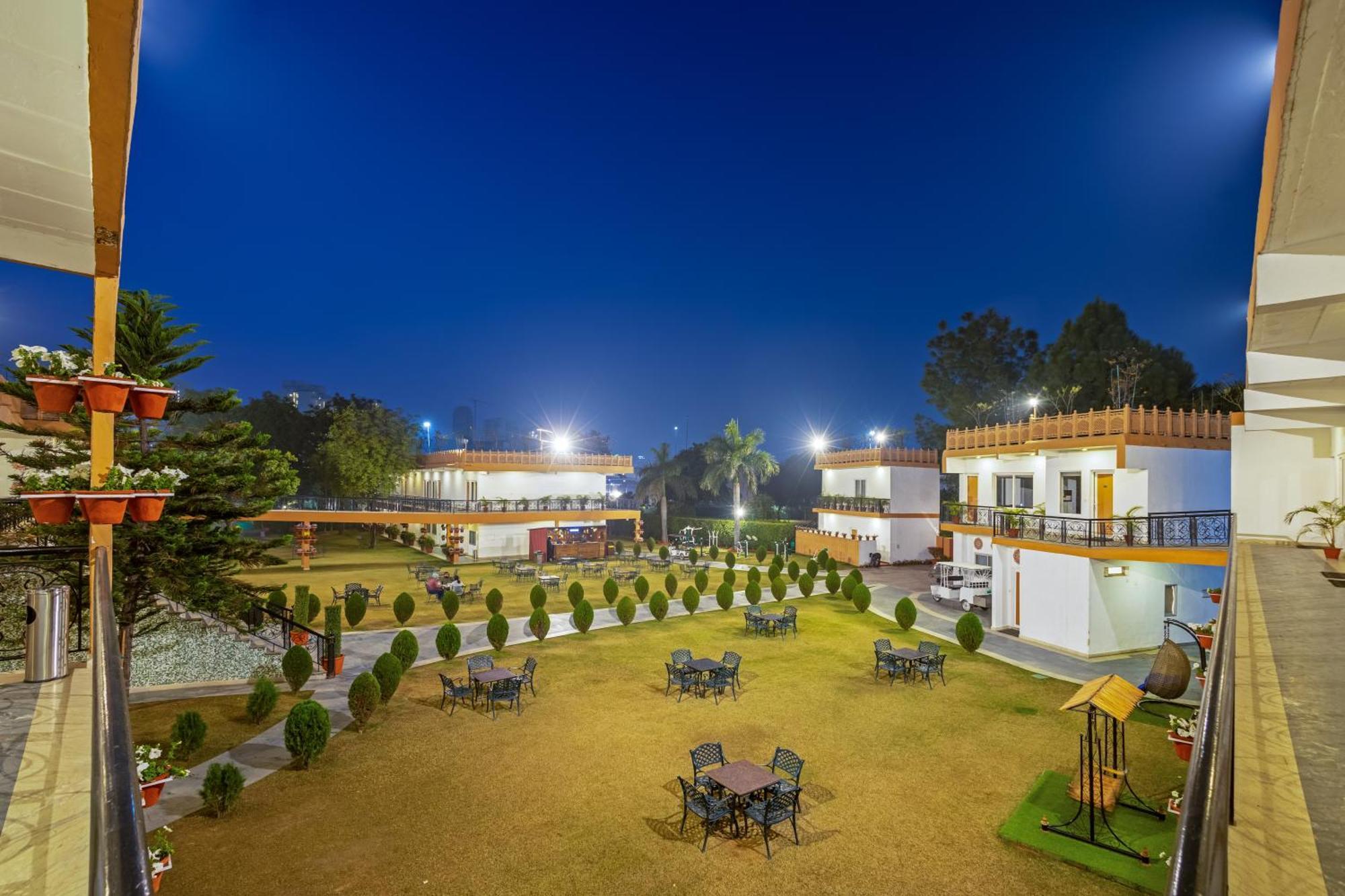 Aapno Ghar & Amusement Park Resort