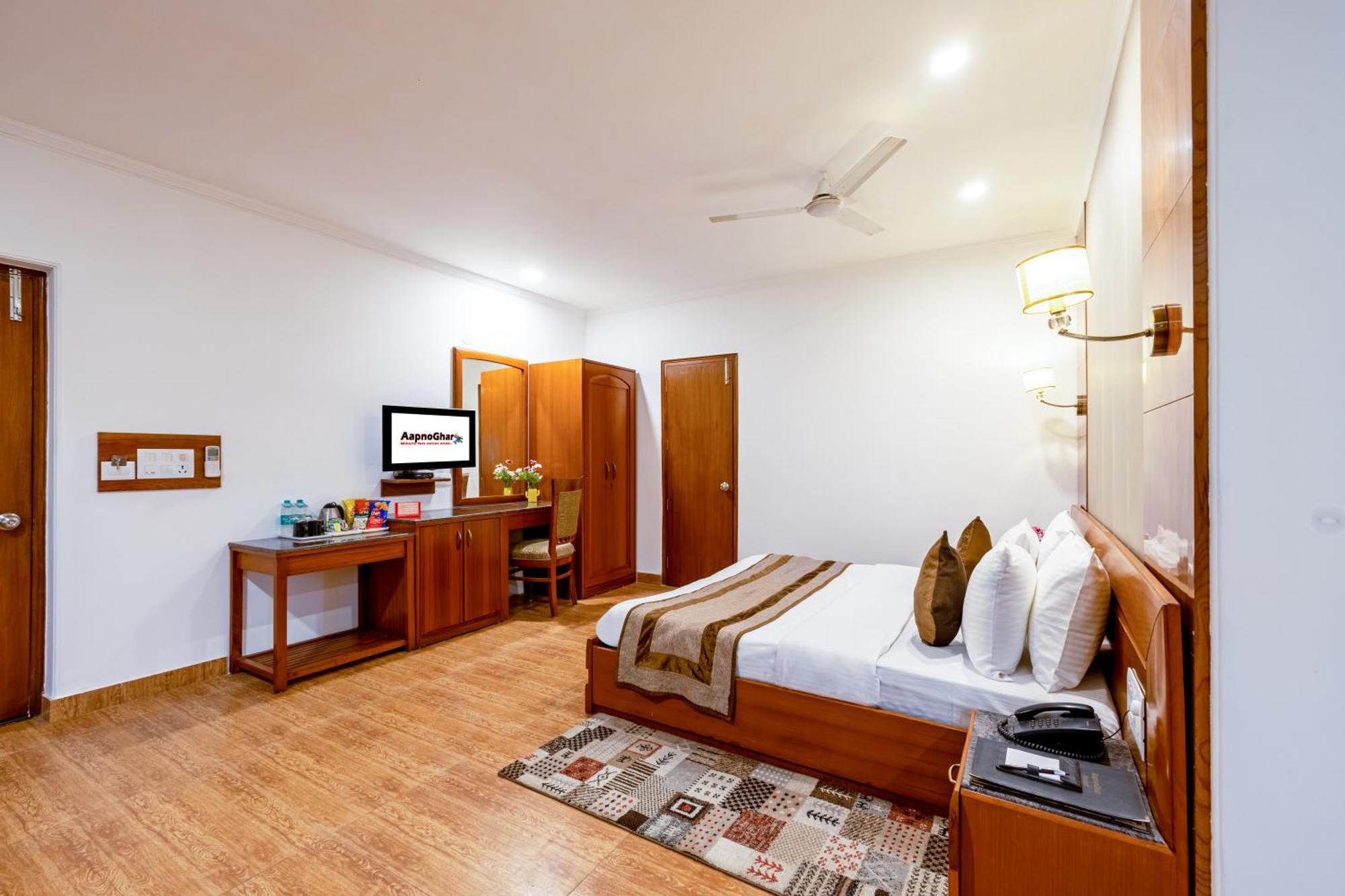 Aapno Ghar & Amusement Park Resort 3*
