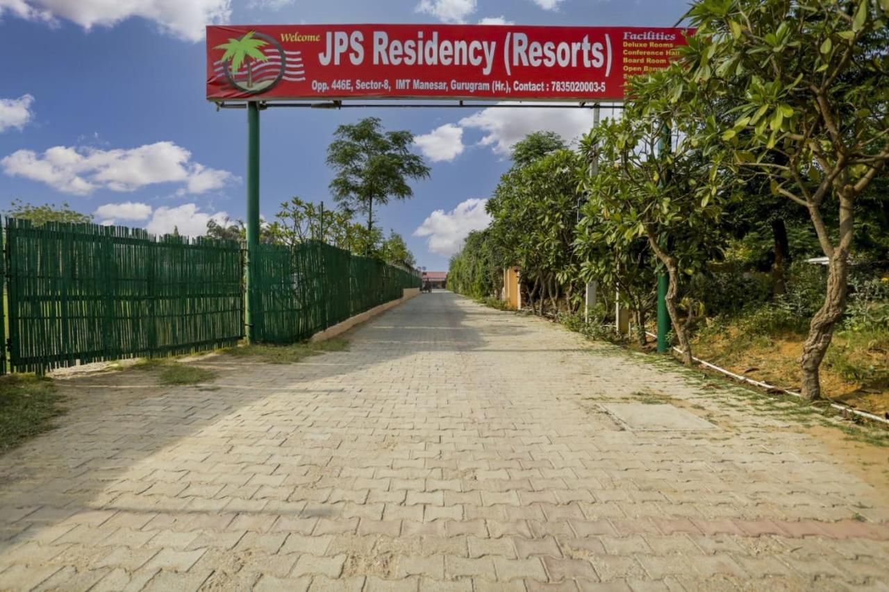 Resort Jps Residency 3*
