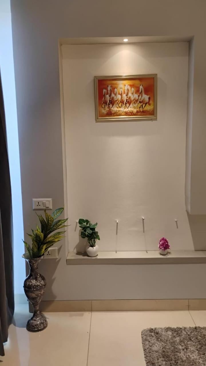 Sweet & Cozy Gurugram Apartment