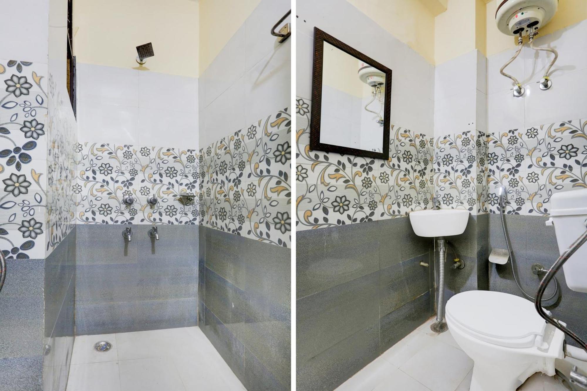 Hotel Super O Sheetla Colony 3*