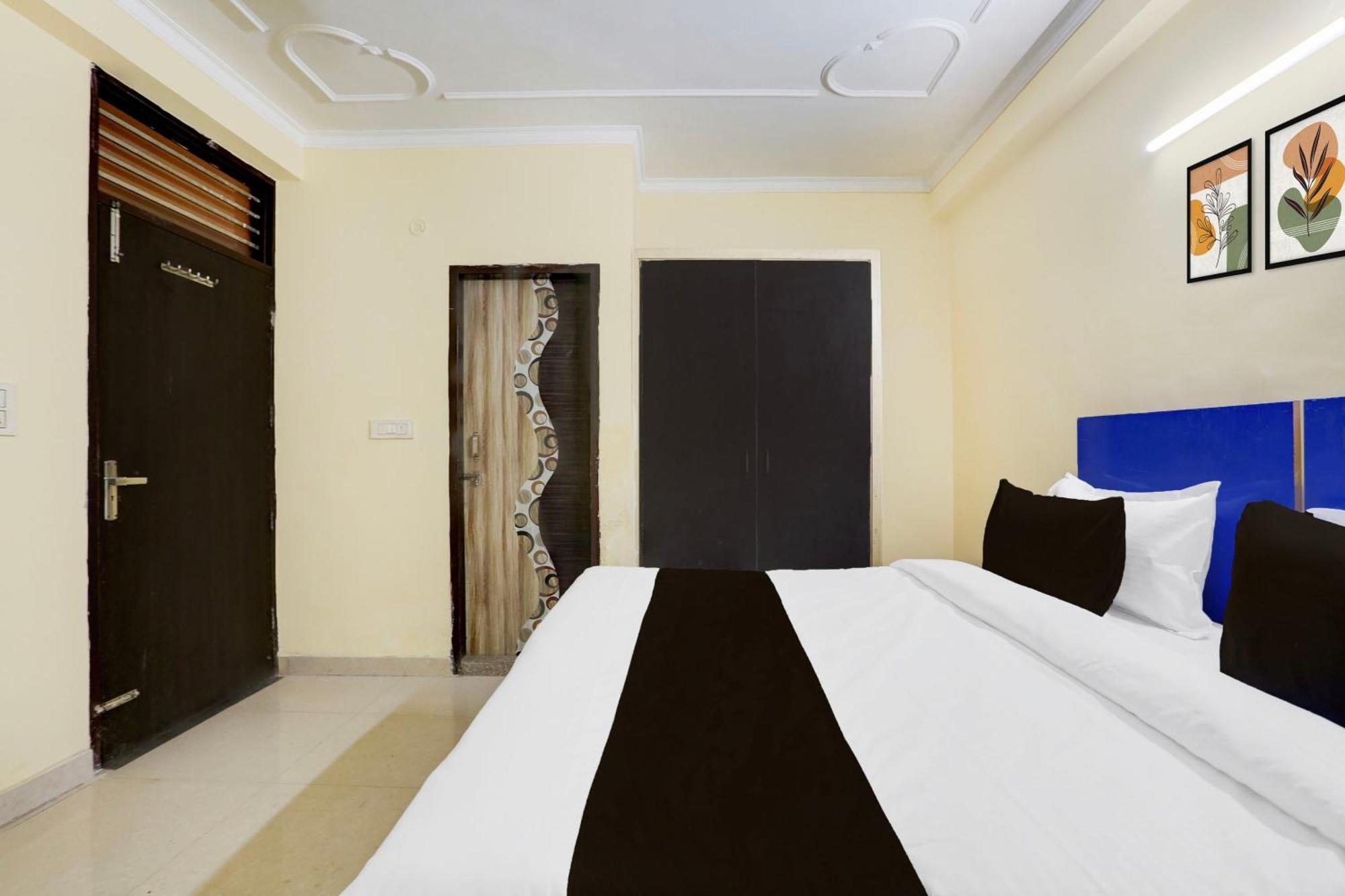 Super O Sheetla Colony Hotel