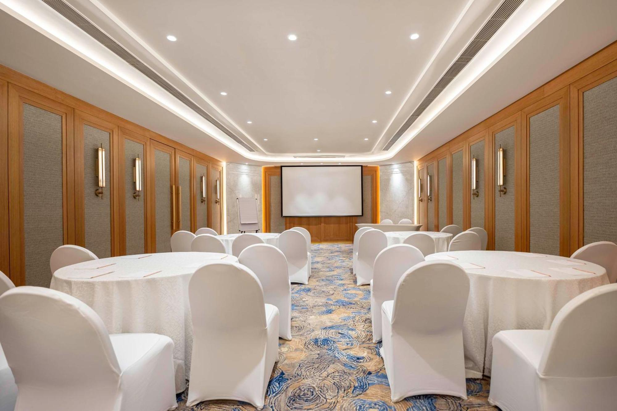 Radisson Gurugram Udyog Vihar Hotel Gurgaon
