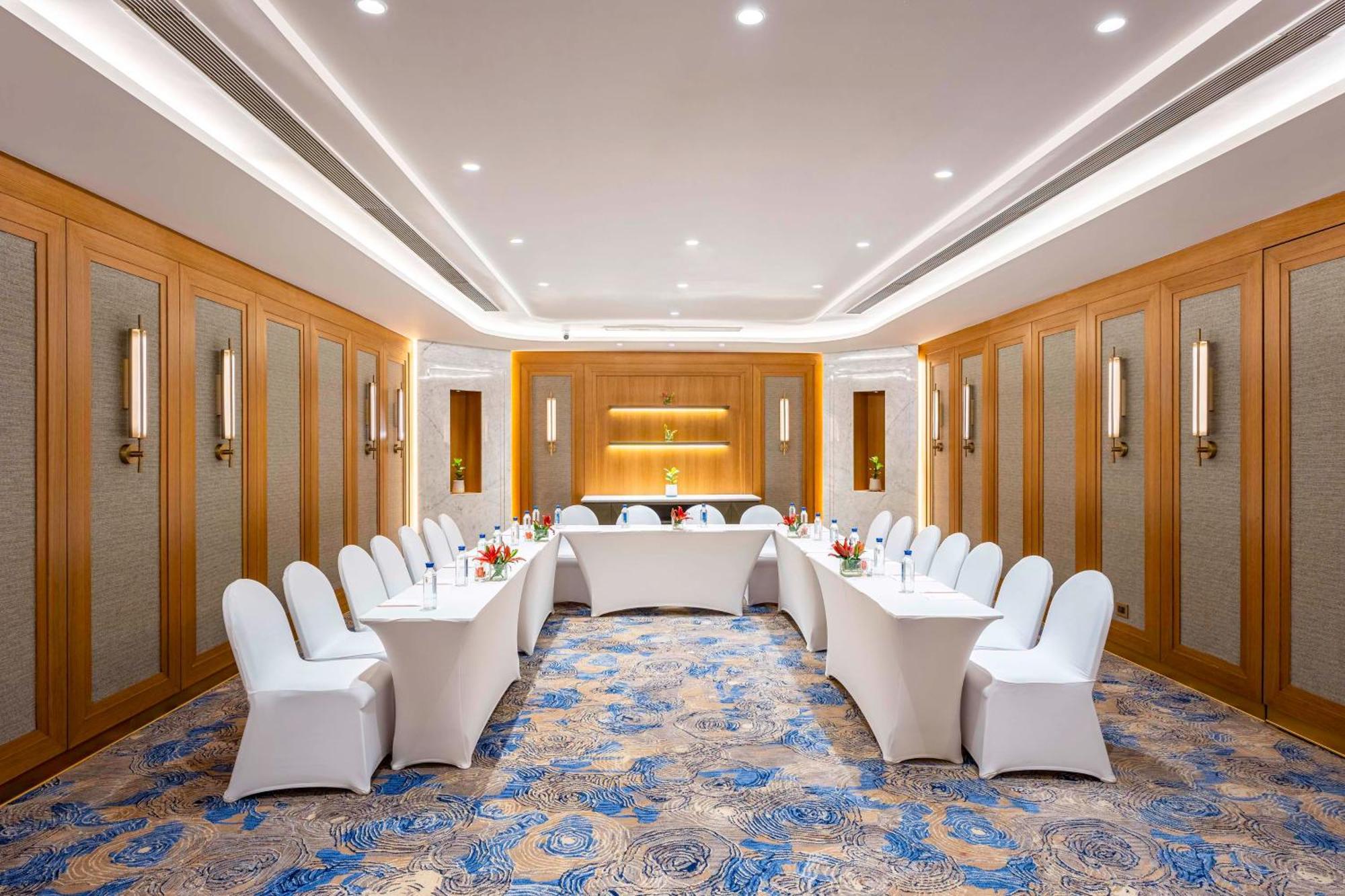 Hotel Radisson Gurugram Udyog Vihar Gurgaon