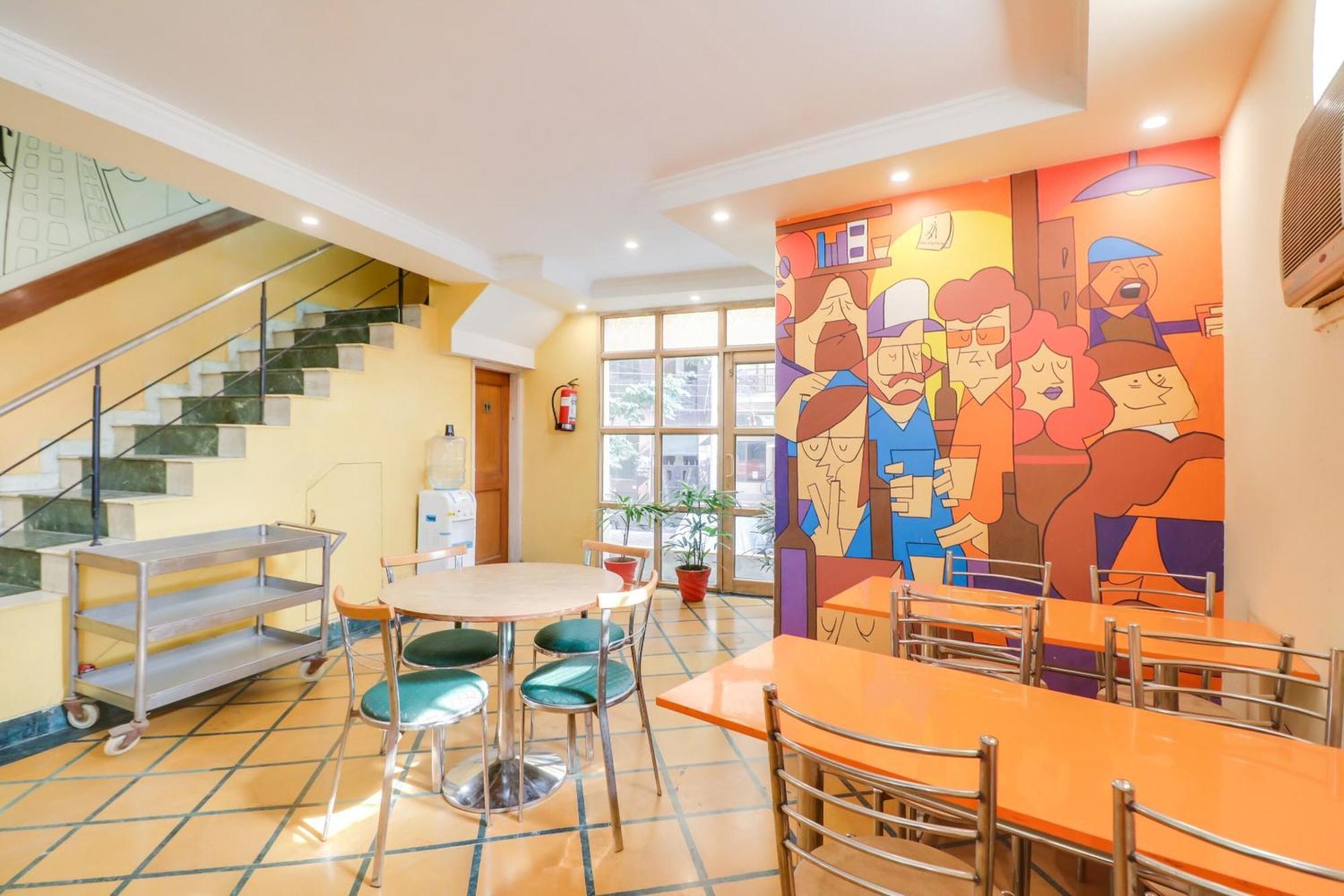 Super Collection O Queen Residency Hotel Gurgaon