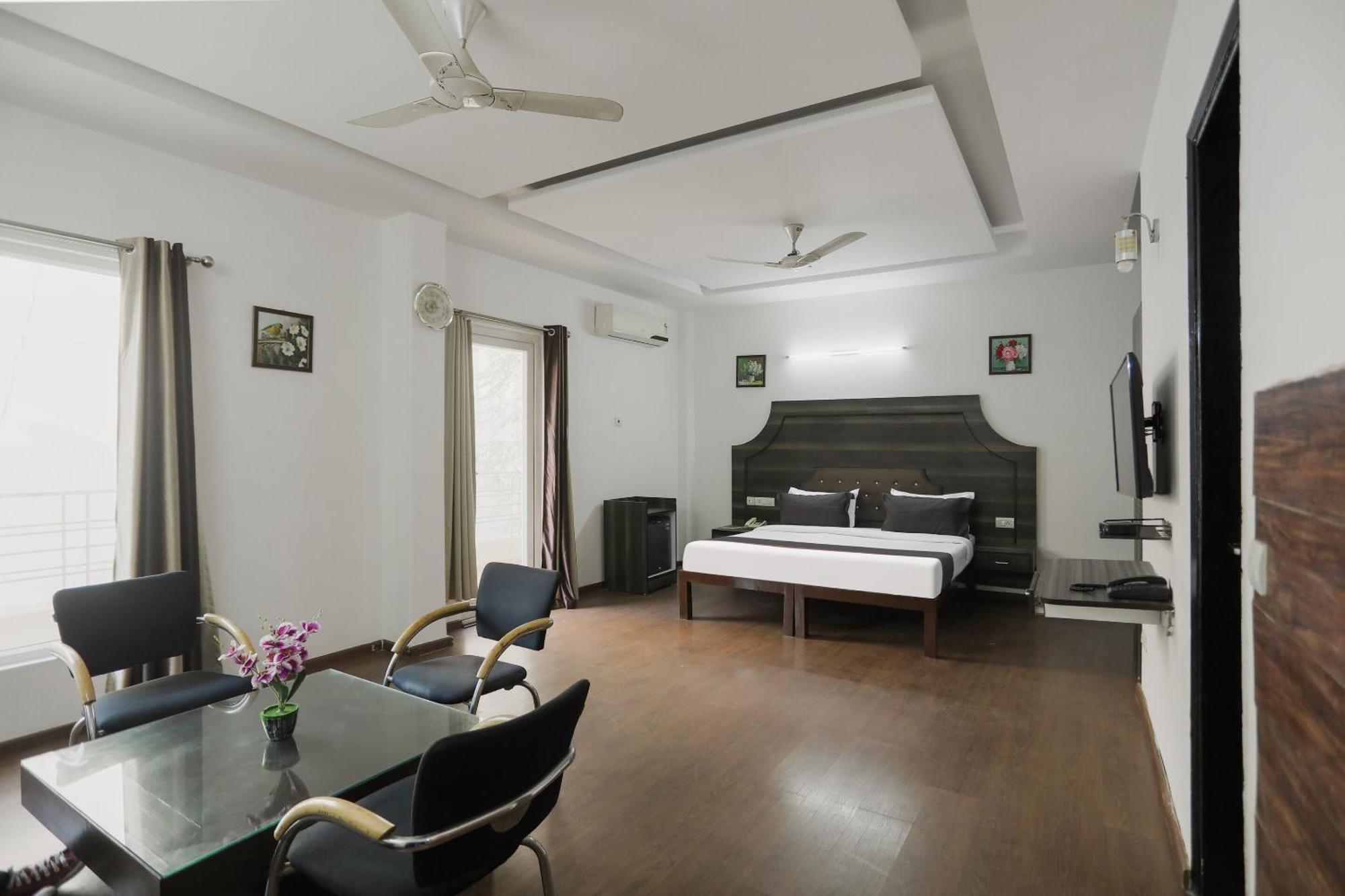 Hotel O Kanishk