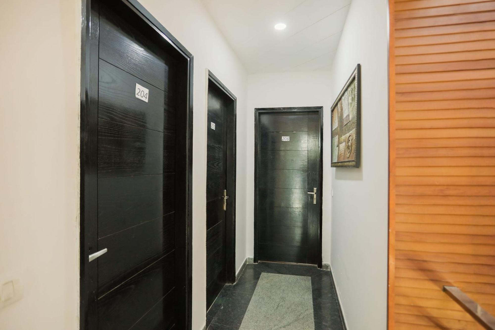 O Kanishk Hotel 3*