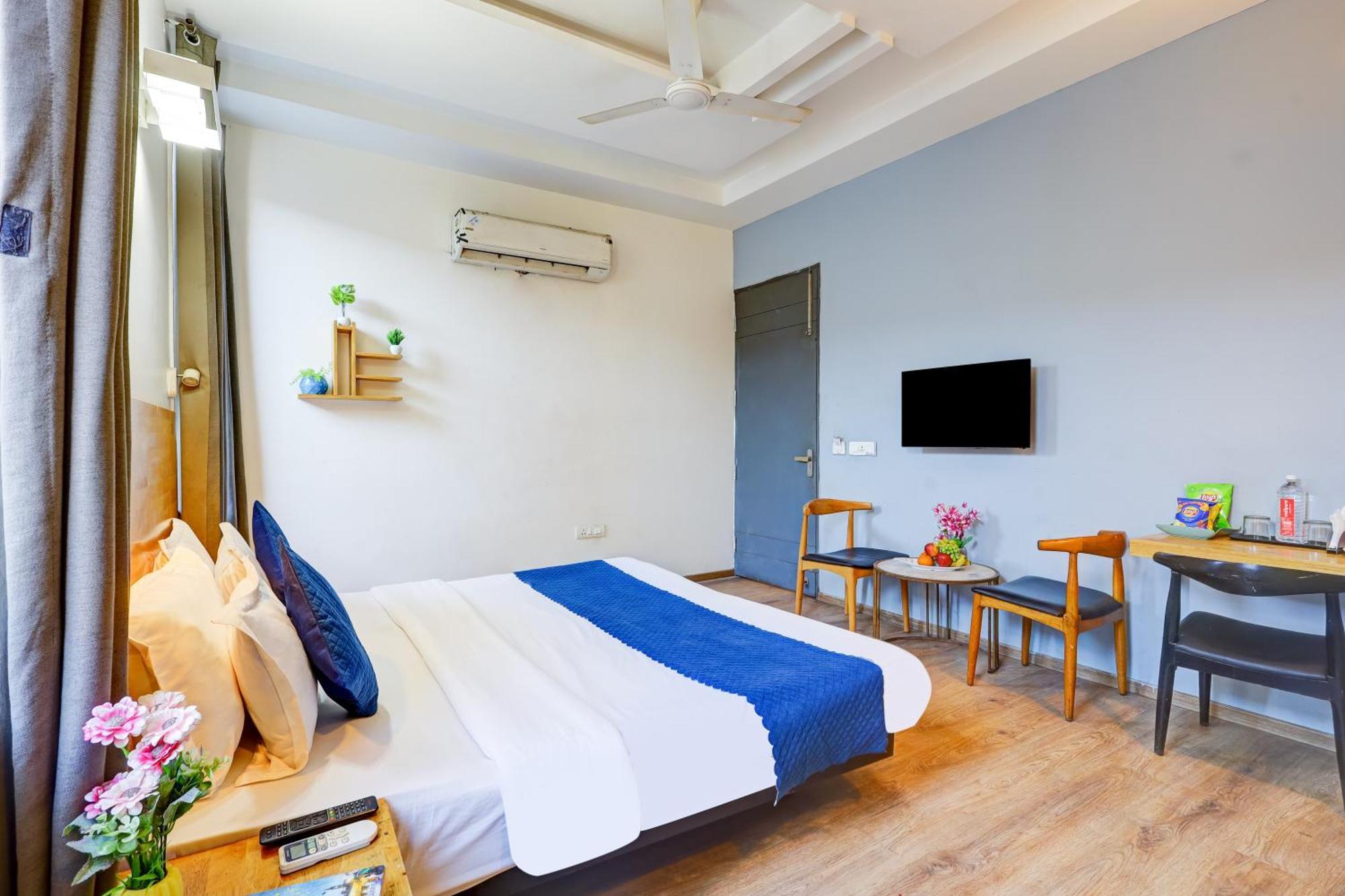 Hotel Wedlock Sector 47