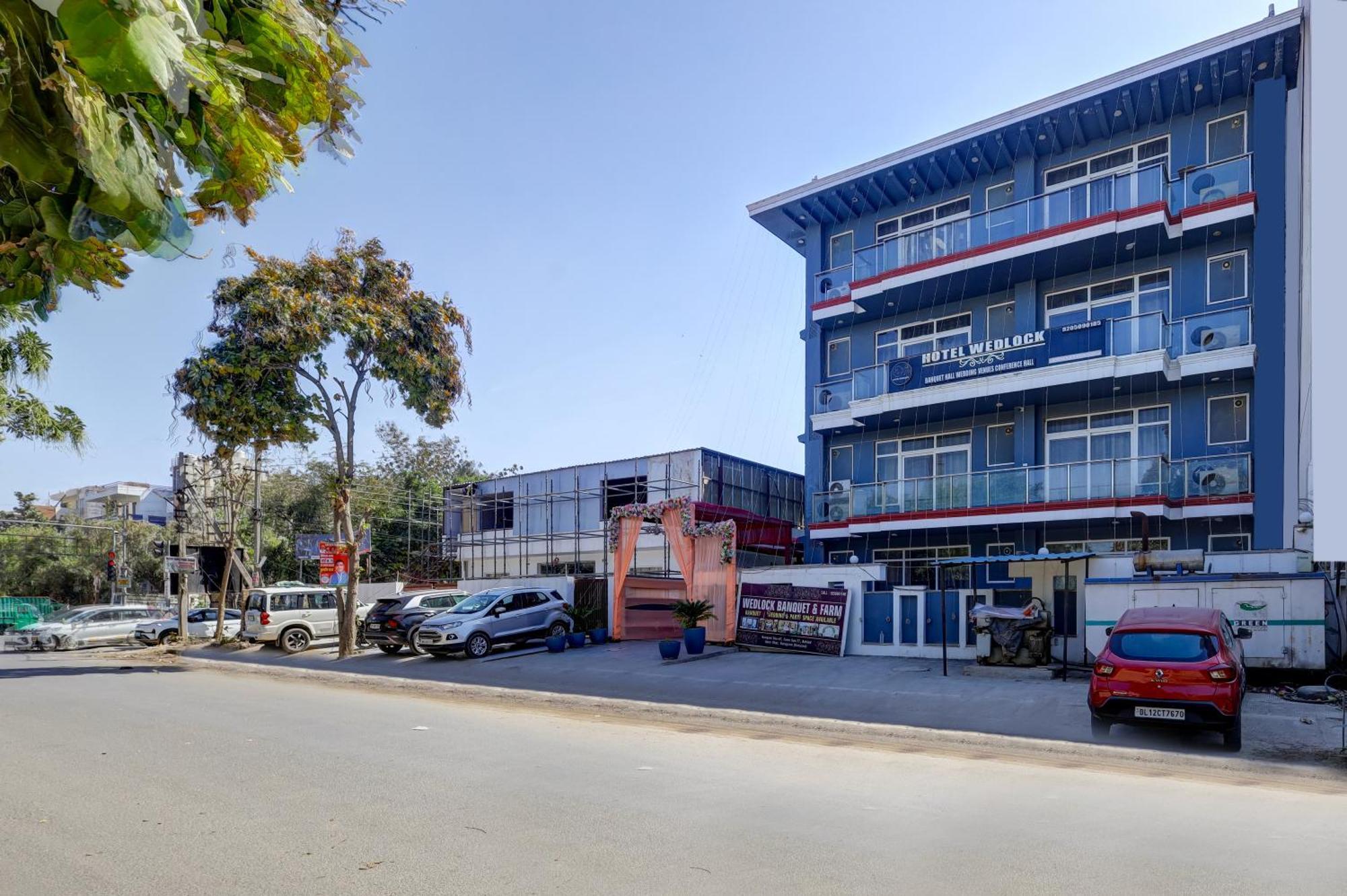 Hotel Wedlock Sector 47 Gurgaon