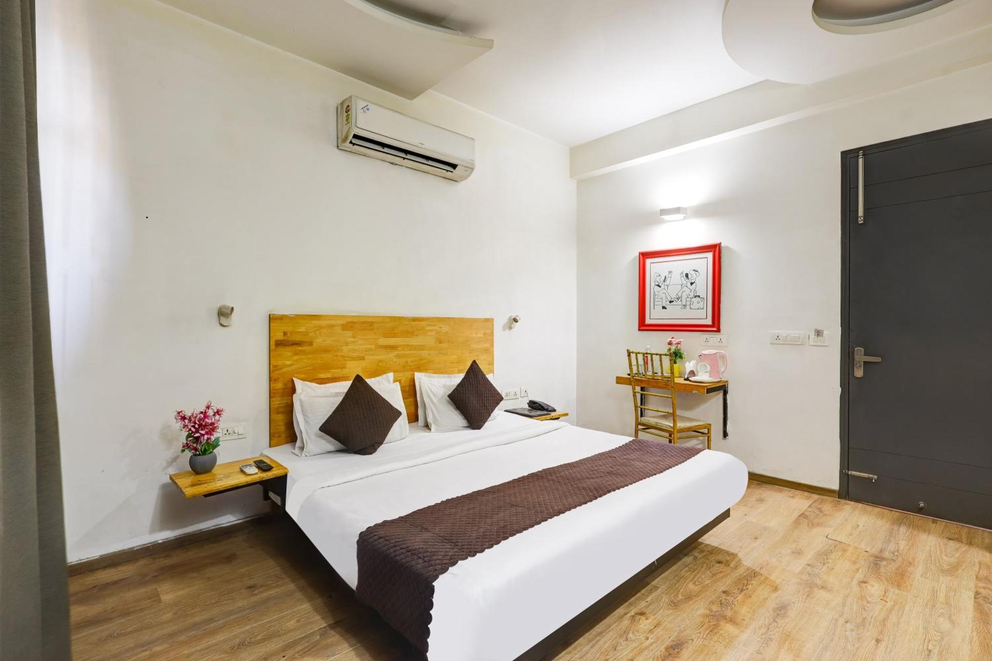 Wedlock Sector 47 Hotel