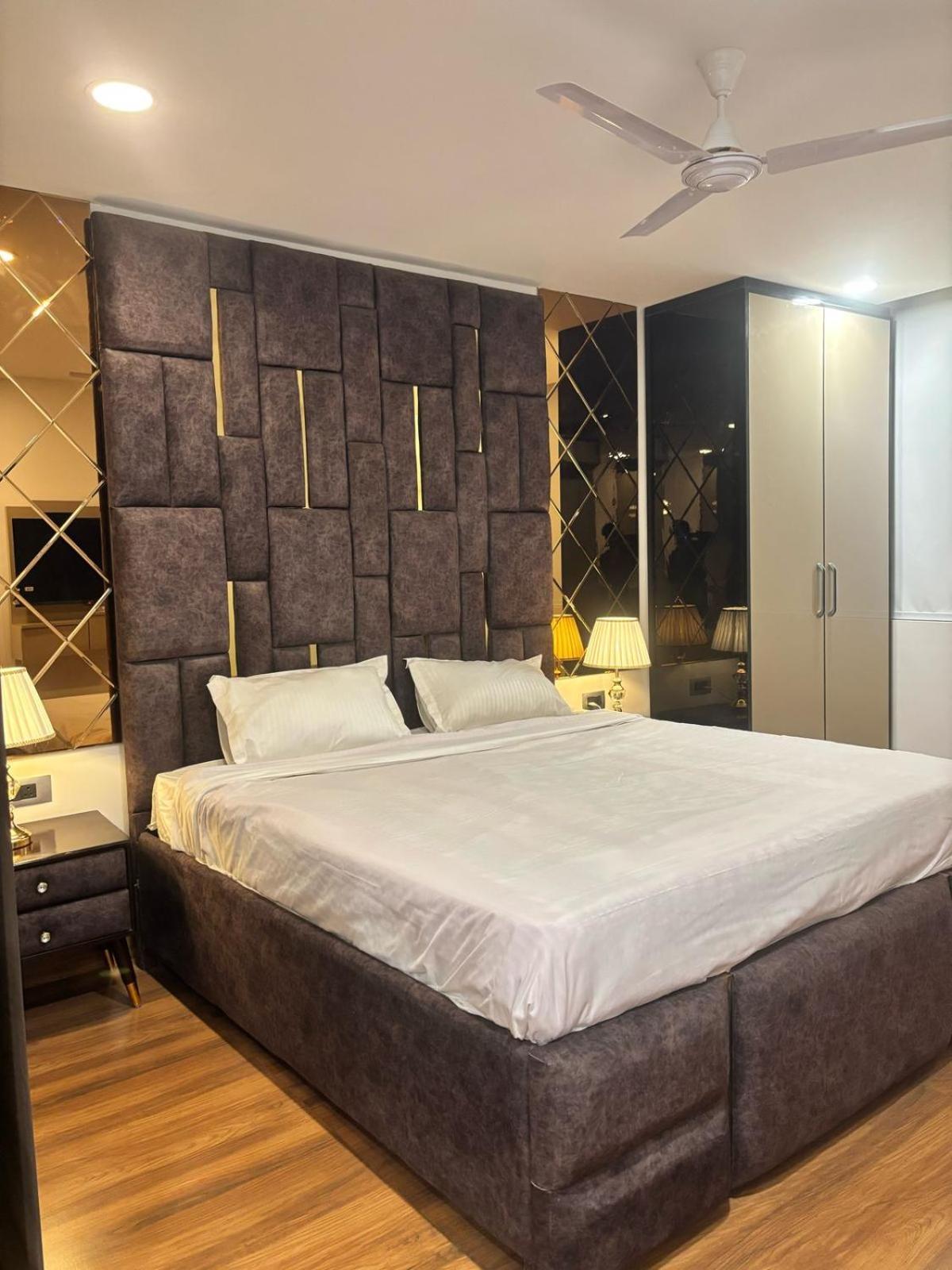 Luxury Living Expert Fully Furnished Apartment *