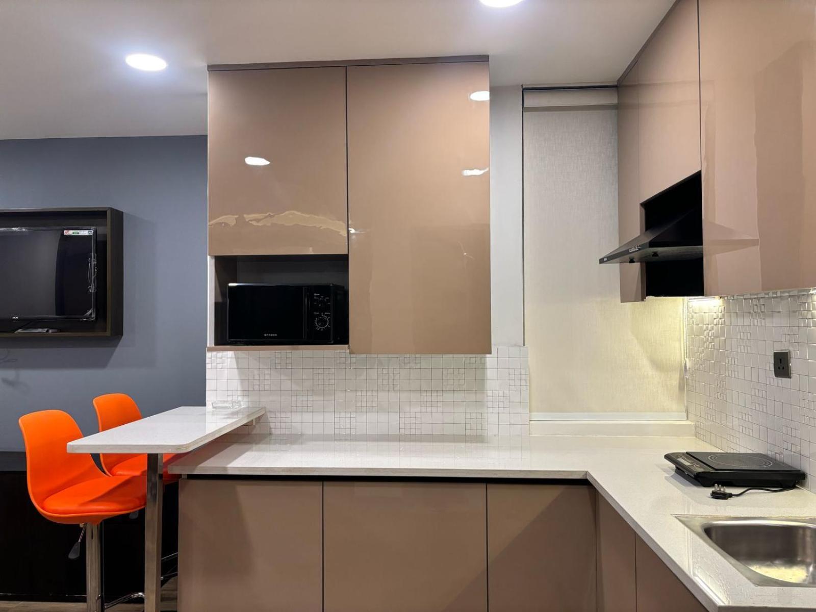 Luxury Living Expert Fully Furnished Apartment