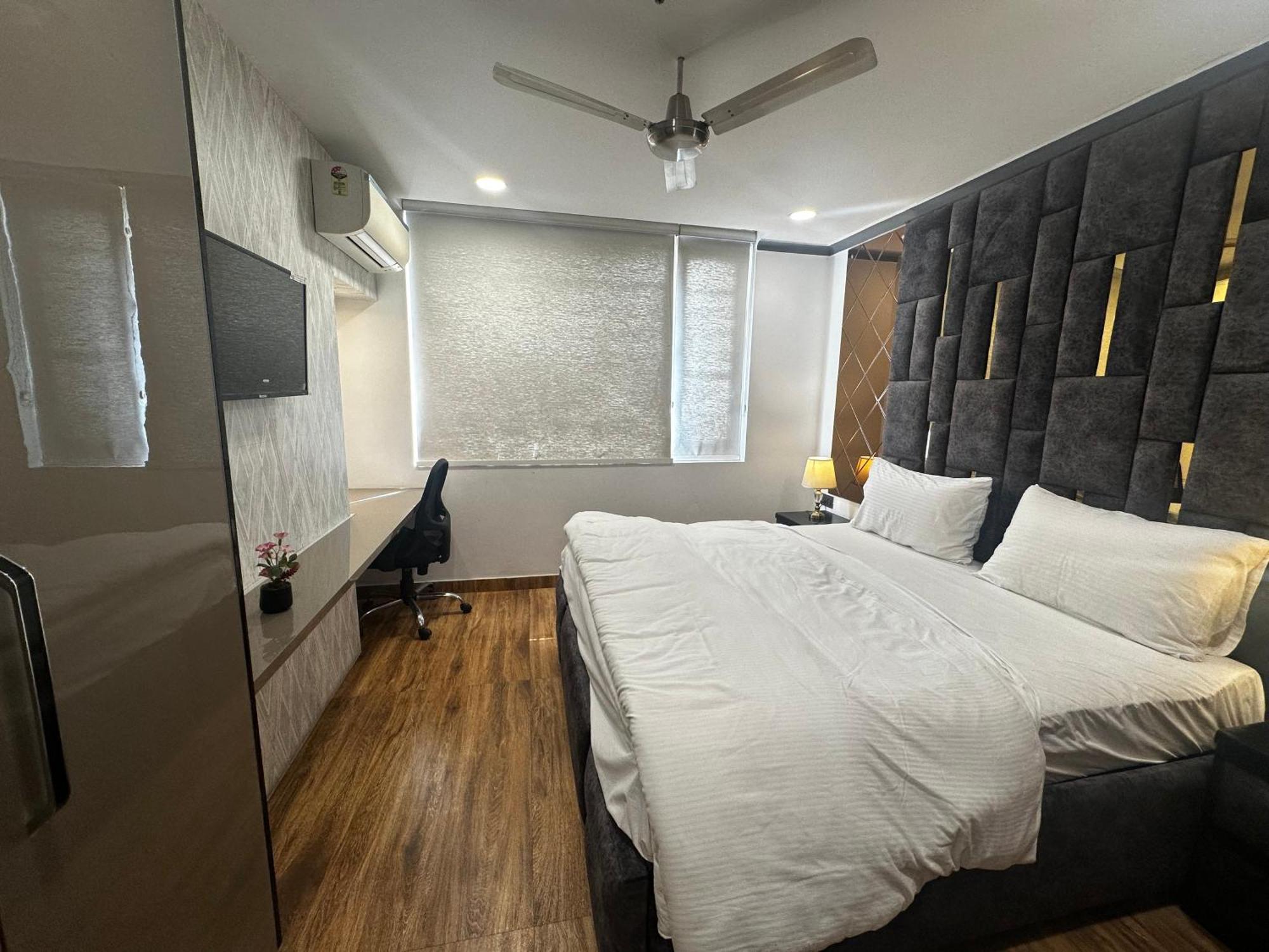Luxury Living Expert Fully Furnished Apartment Gurgaon