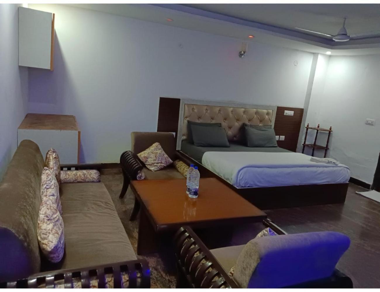 Singh Residency , Homestay Gurgaon