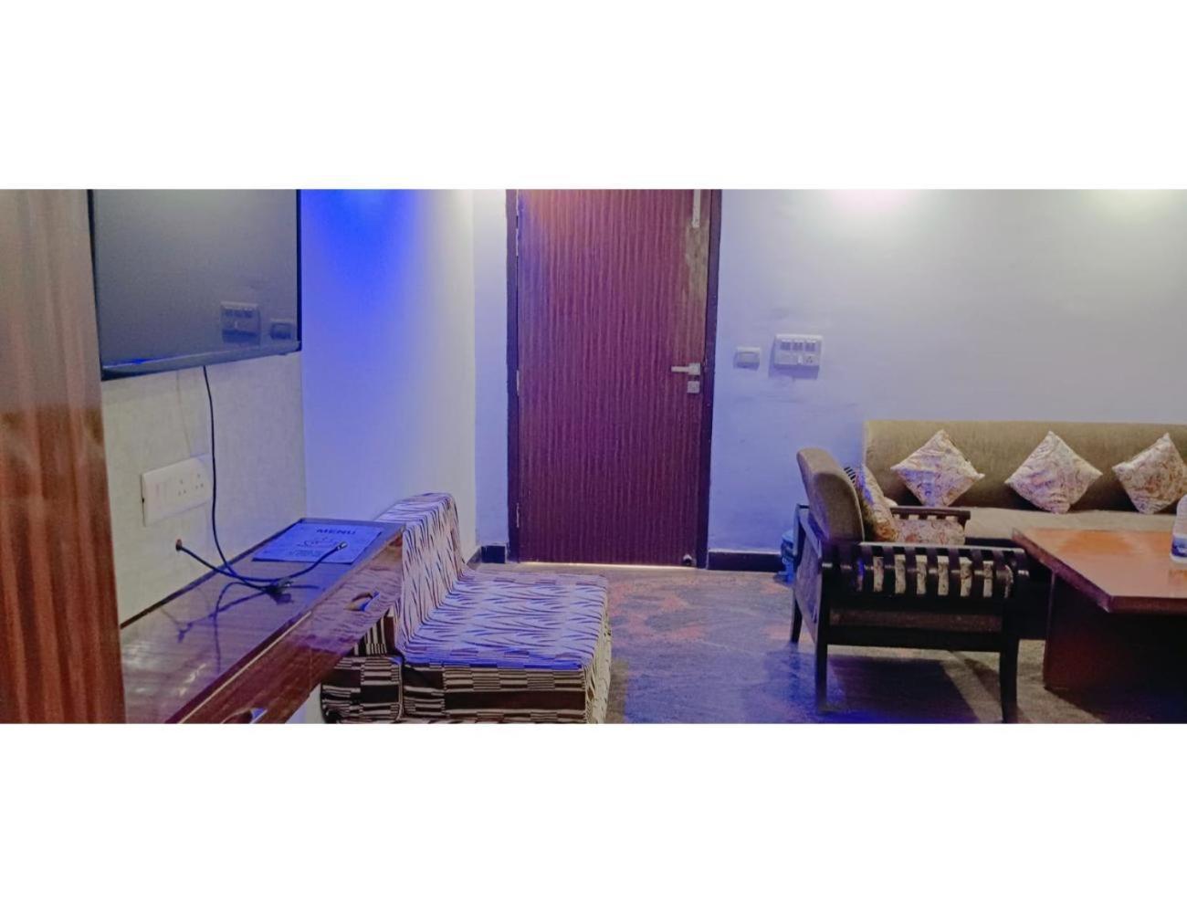 Singh Residency , Homestay *