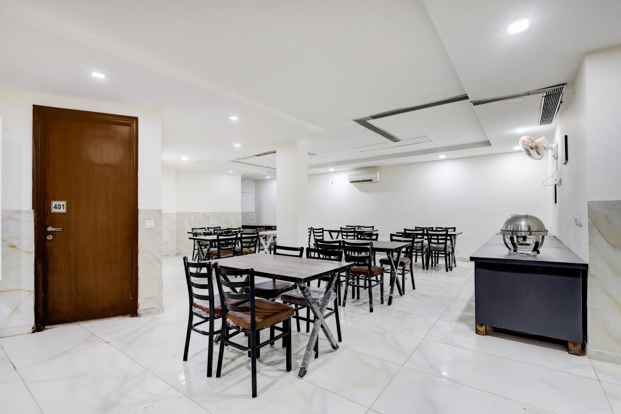 Townhouse T Block Sector 24 4* Gurgaon