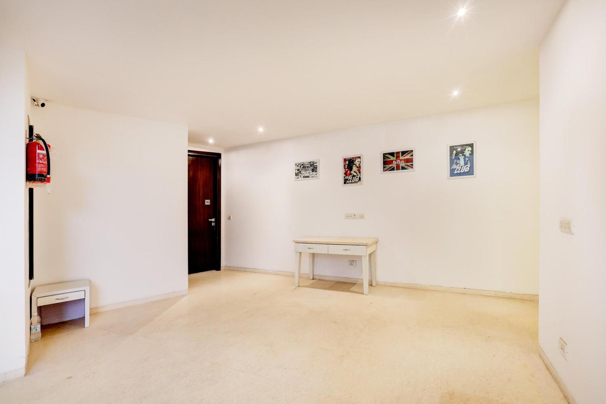 Townhouse T Block Sector 24 Hotel
