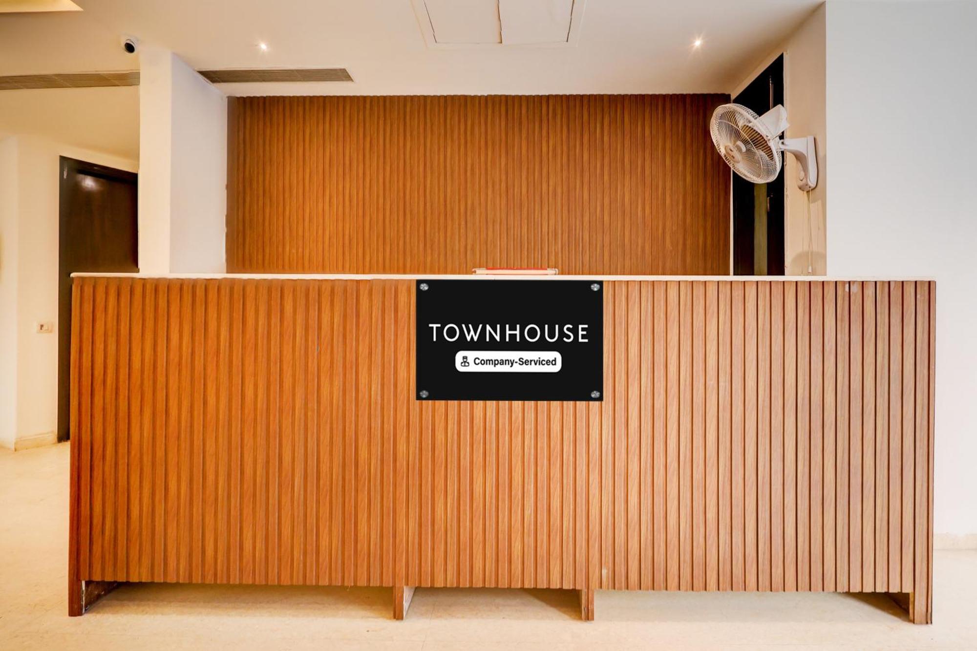 Townhouse T Block Sector 24 4* Gurgaon