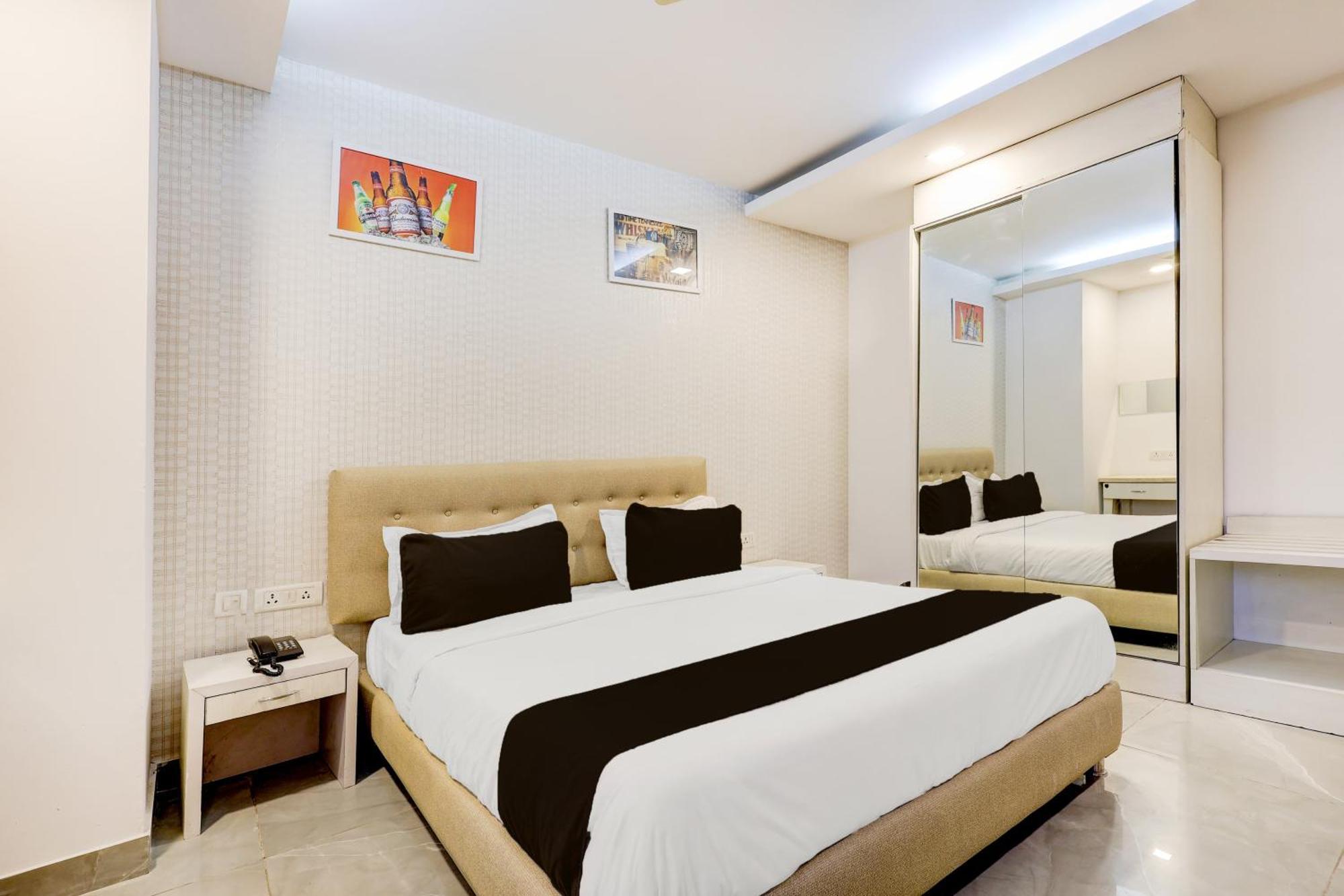Townhouse T Block Sector 24 4* Gurgaon