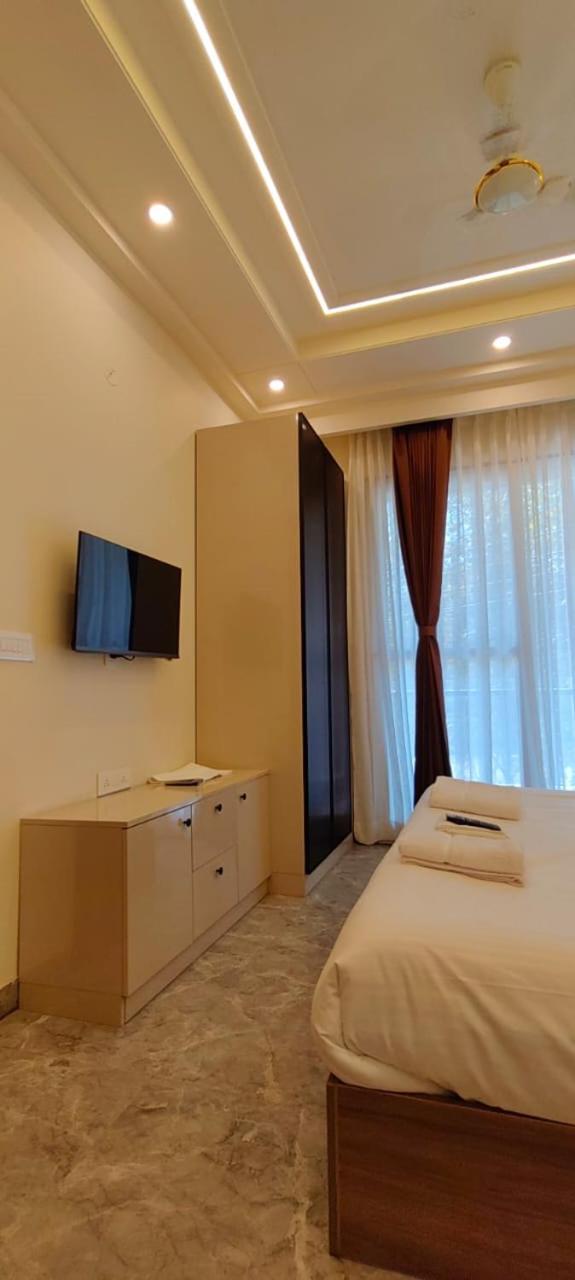 Lime Tree 1bhk Service Near Artemis, Sector 52 Gurgaon