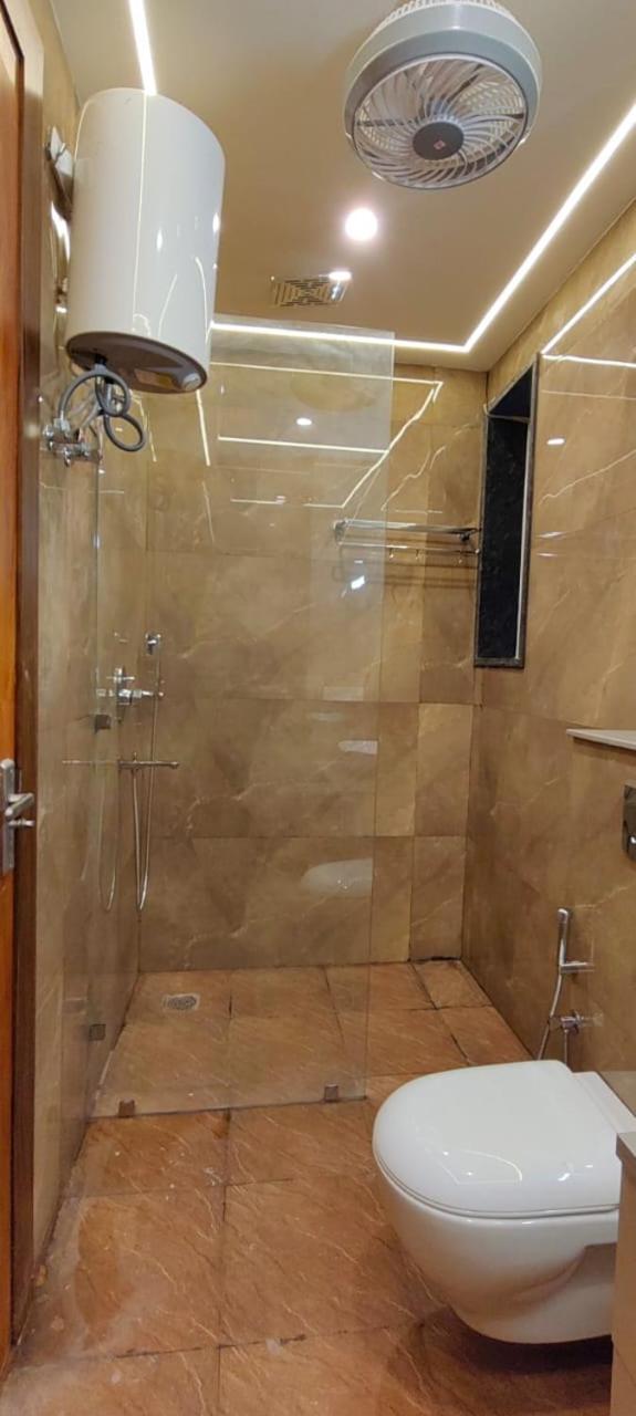 Lime Tree 1bhk Service Near Artemis, Sector 52 *