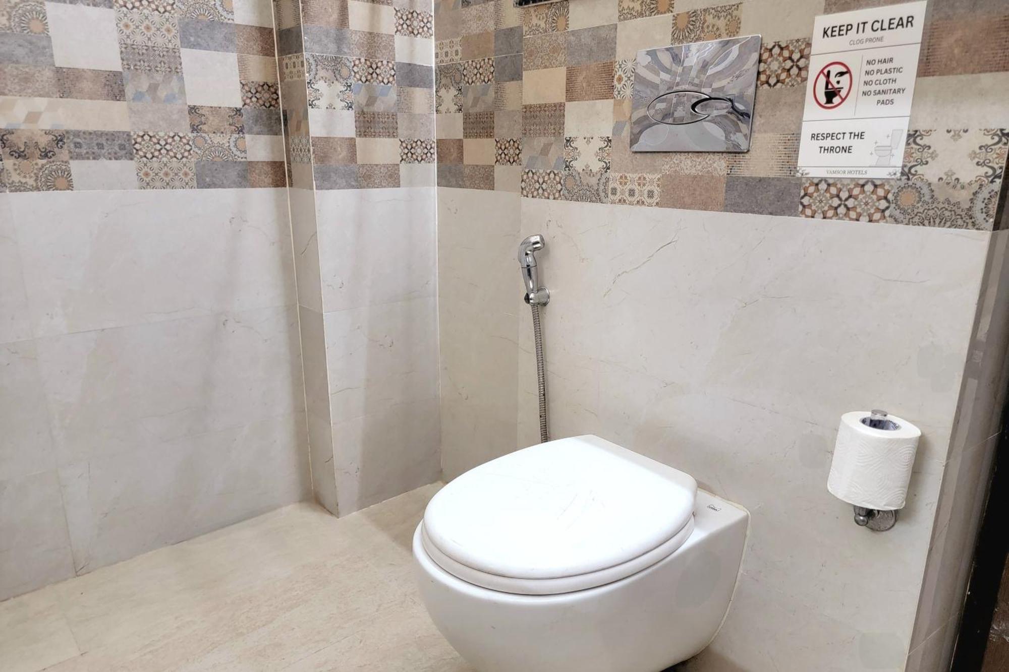 Vamsor Heights 1047 * Gurgaon