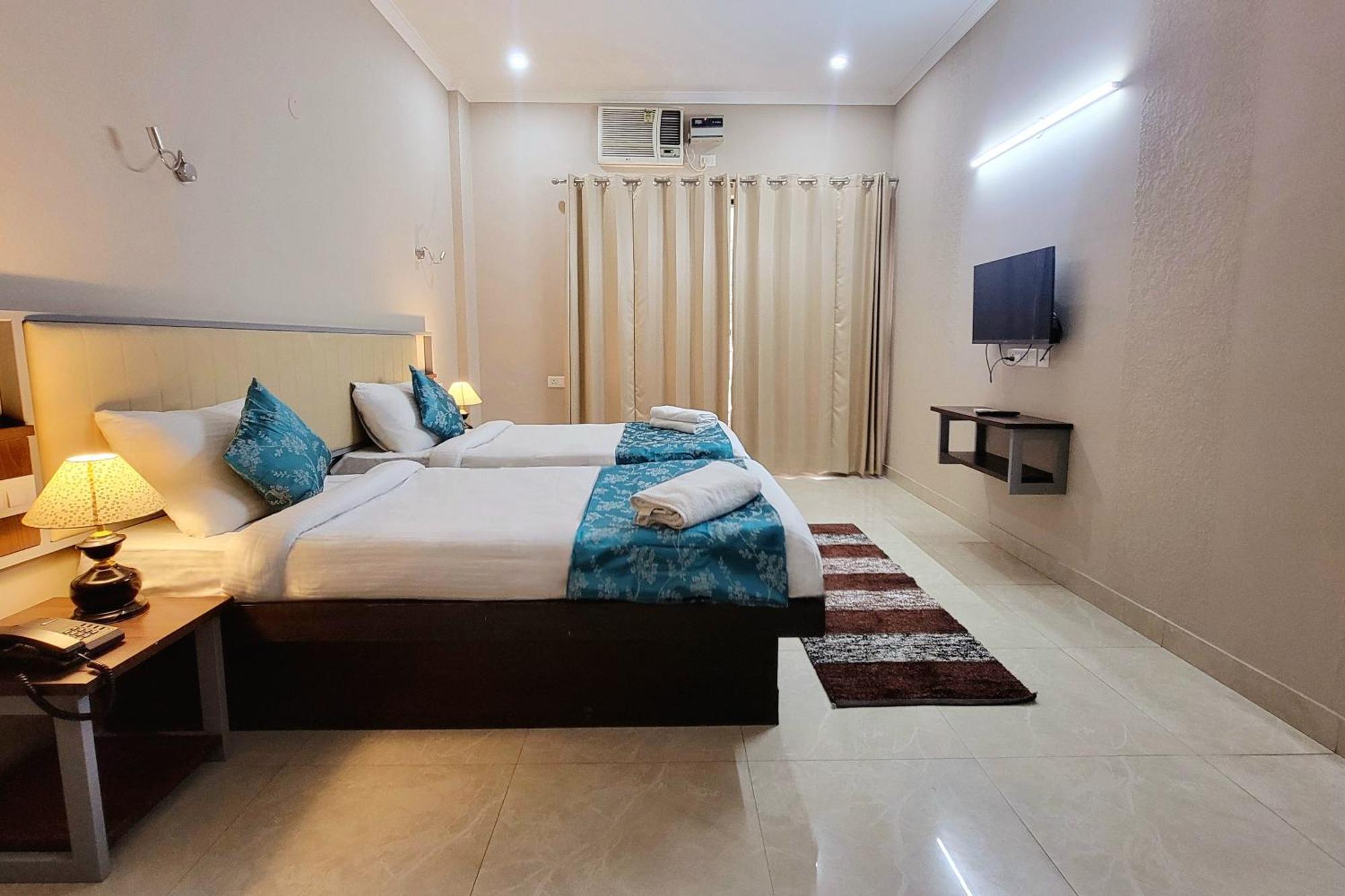 Vamsor Heights 1047 Hotel