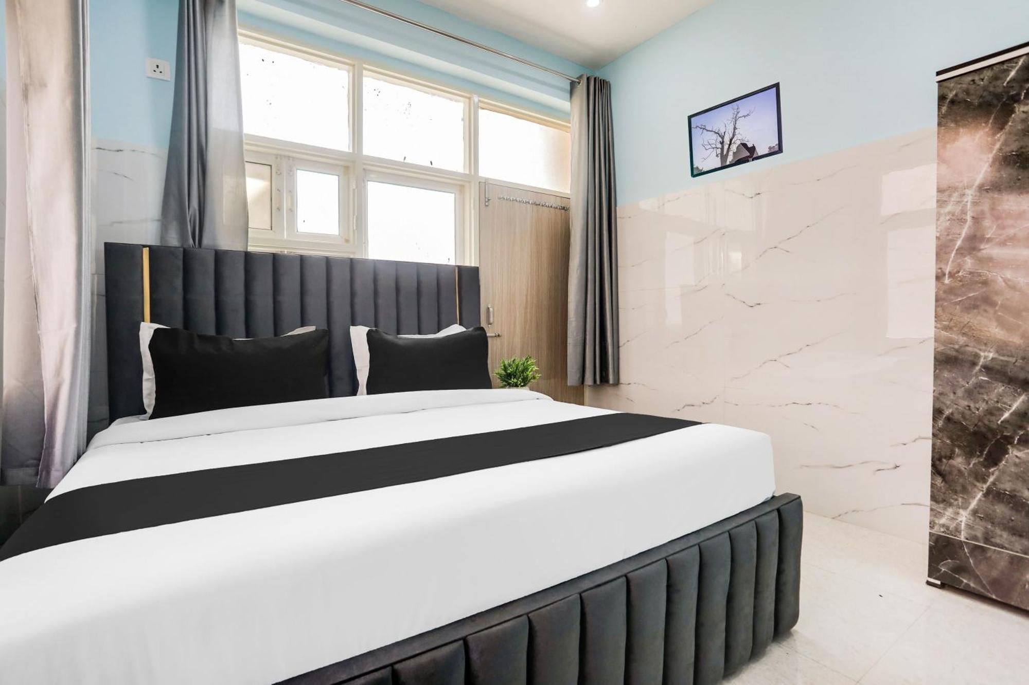 O Safe & Sure Residency Hotel
