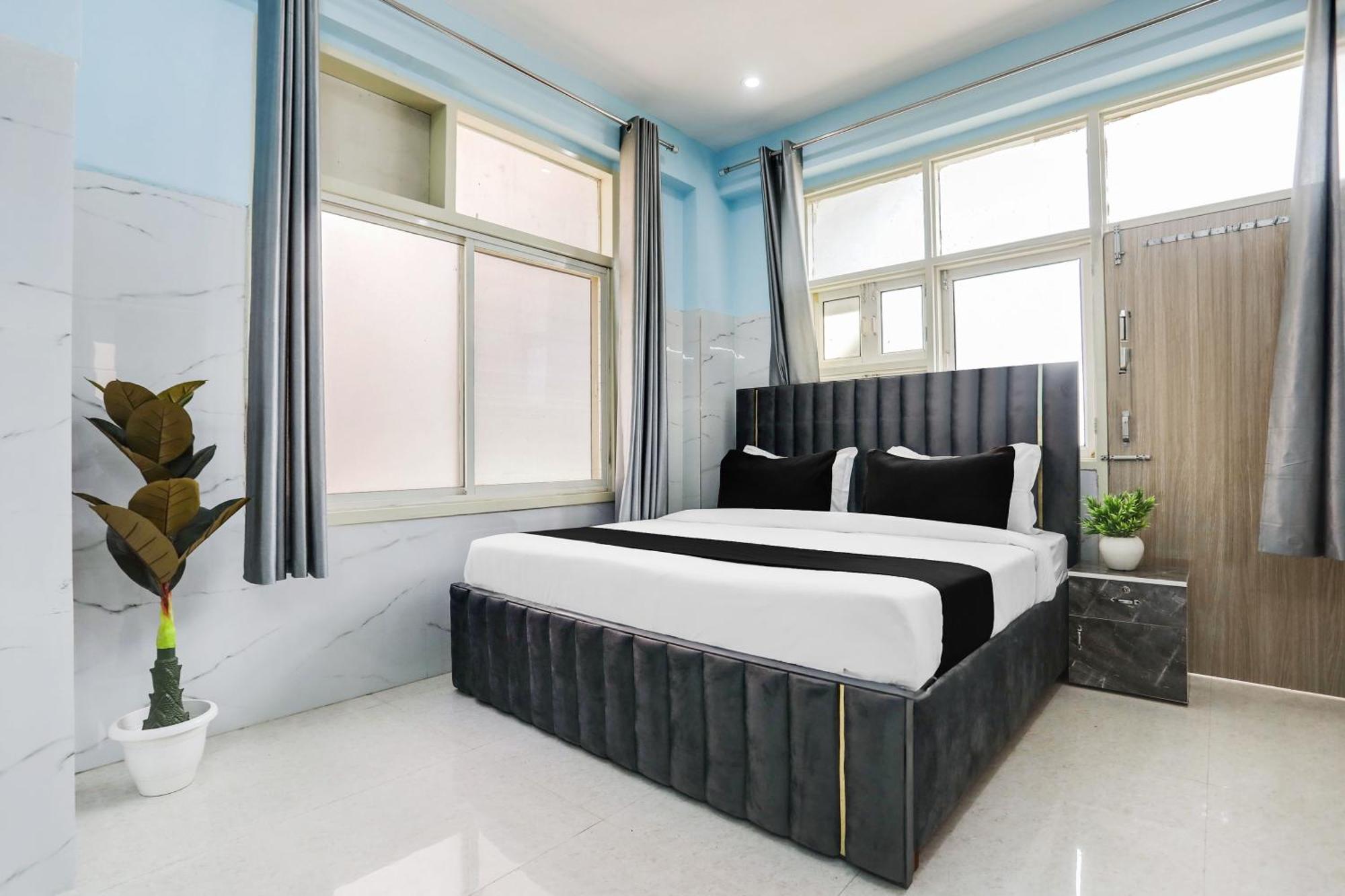 Hotel O Safe & Sure Residency Gurgaon